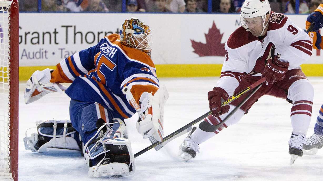 Coyotes hand Oilers 10th straight loss, 5-2