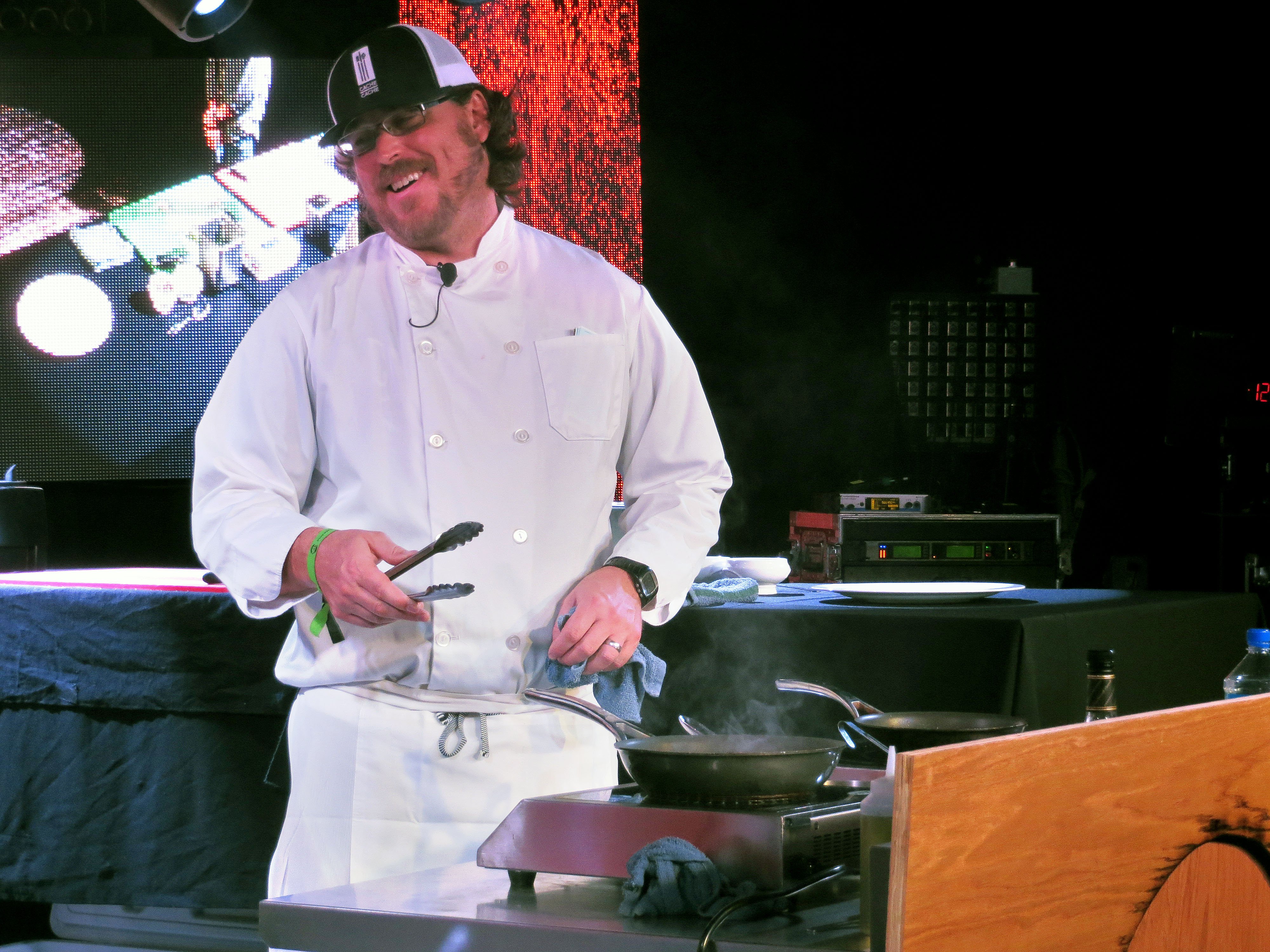 Marijuana dining still on shaky legal ground