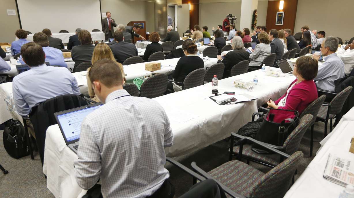 Ex-Va. Dem Sen. Webb to decide soon on 2016 race