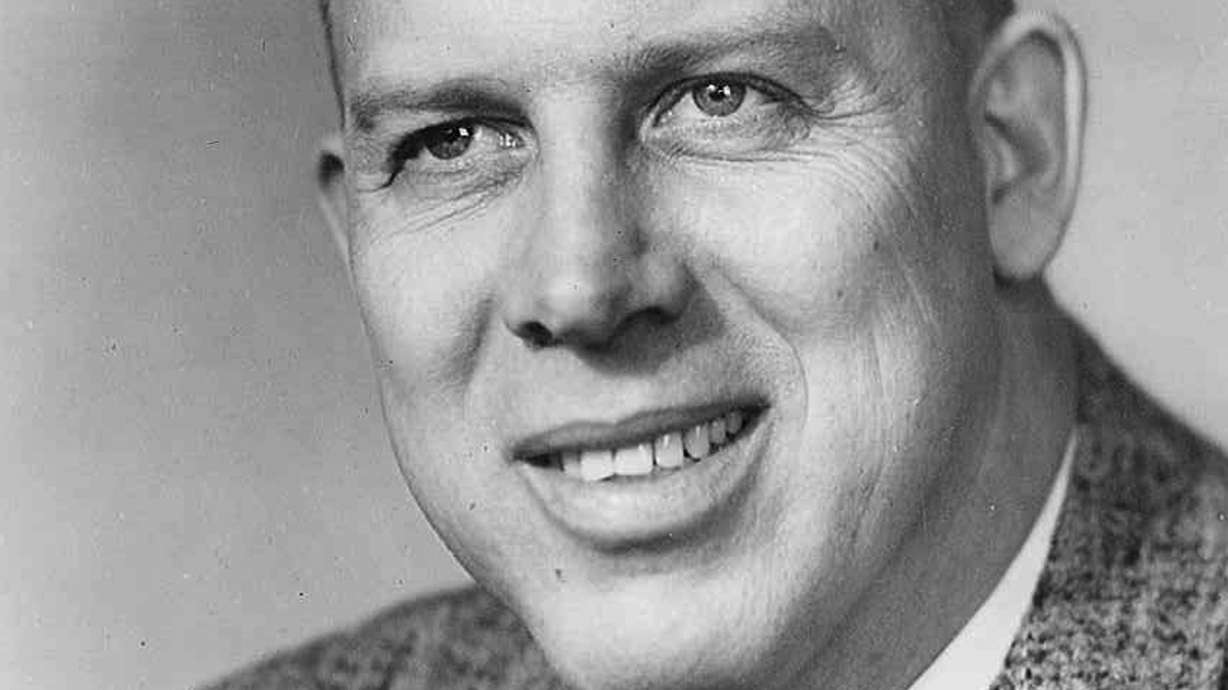 Former NDakota coach Marvin Helling dies at 91