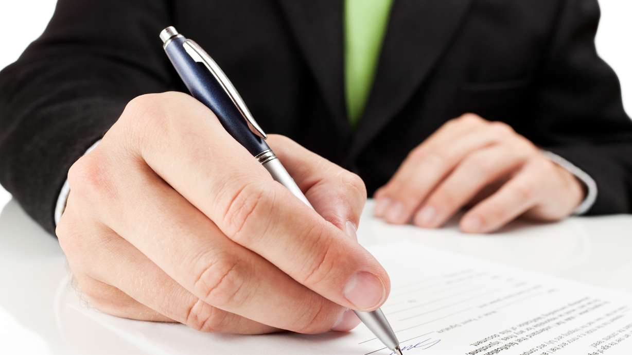 Utah insurance commissioner bans online insurance broker