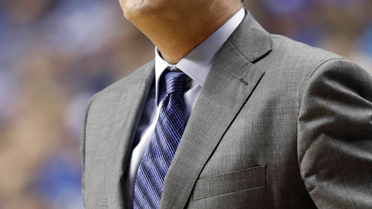 Top-ranked Kentucky's platoon system working