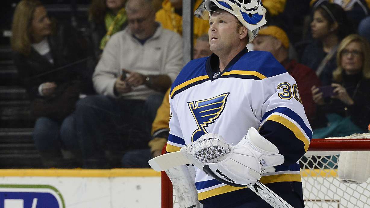 No win, but Brodeur impresses Blues in his debut
