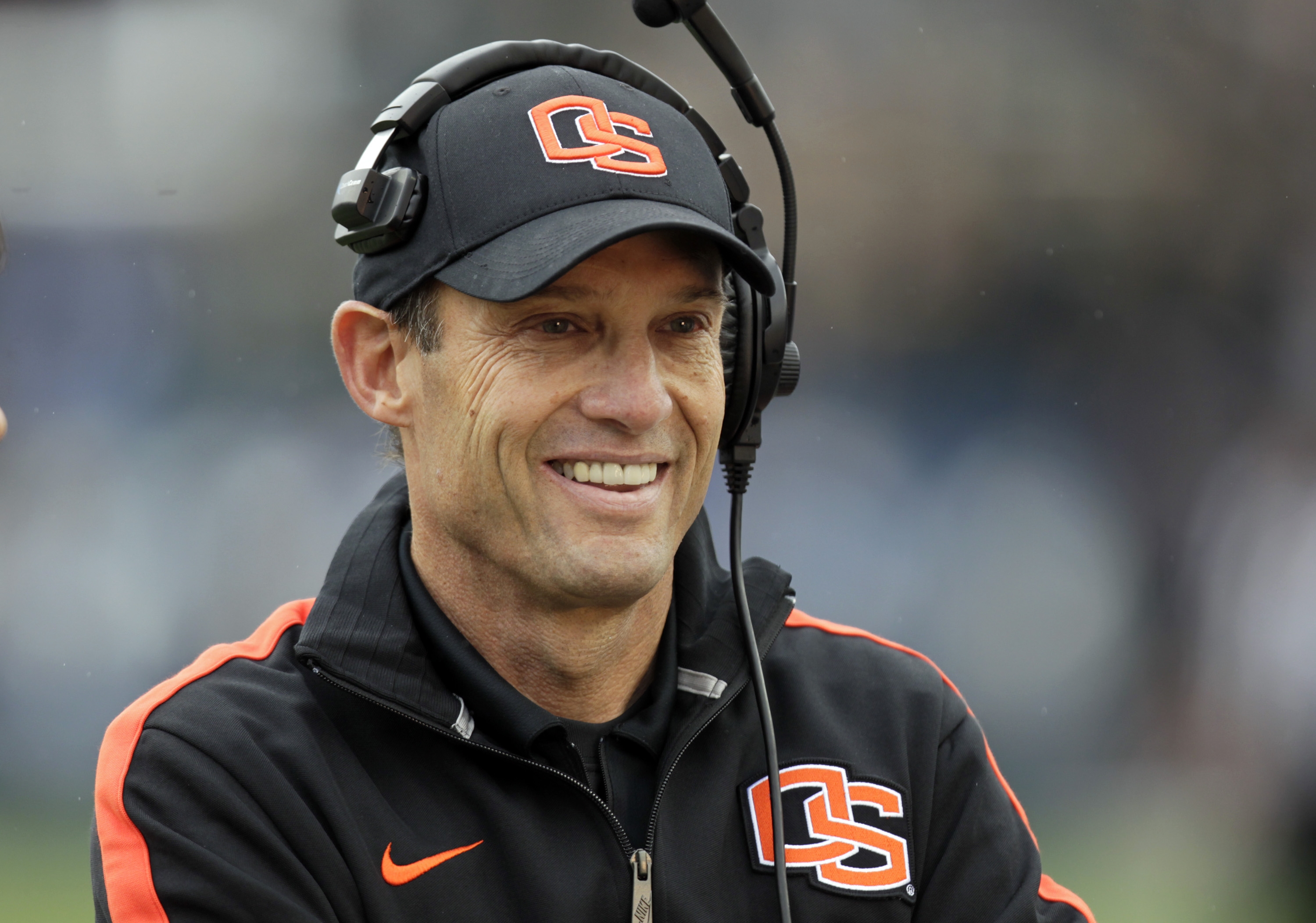 Mike Riley gets 5-year deal at Nebraska