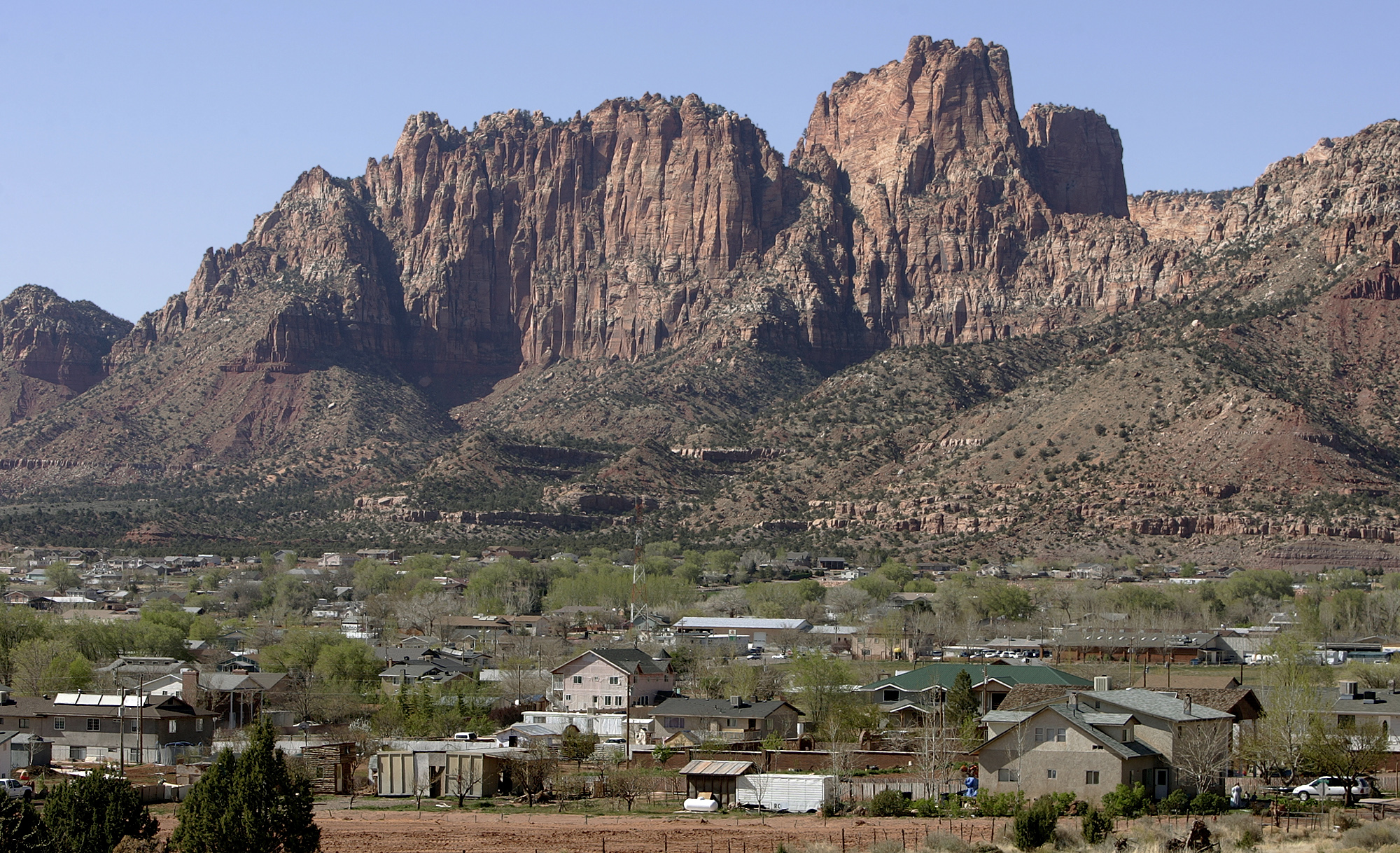 Evictions begin in Utah polygamous community