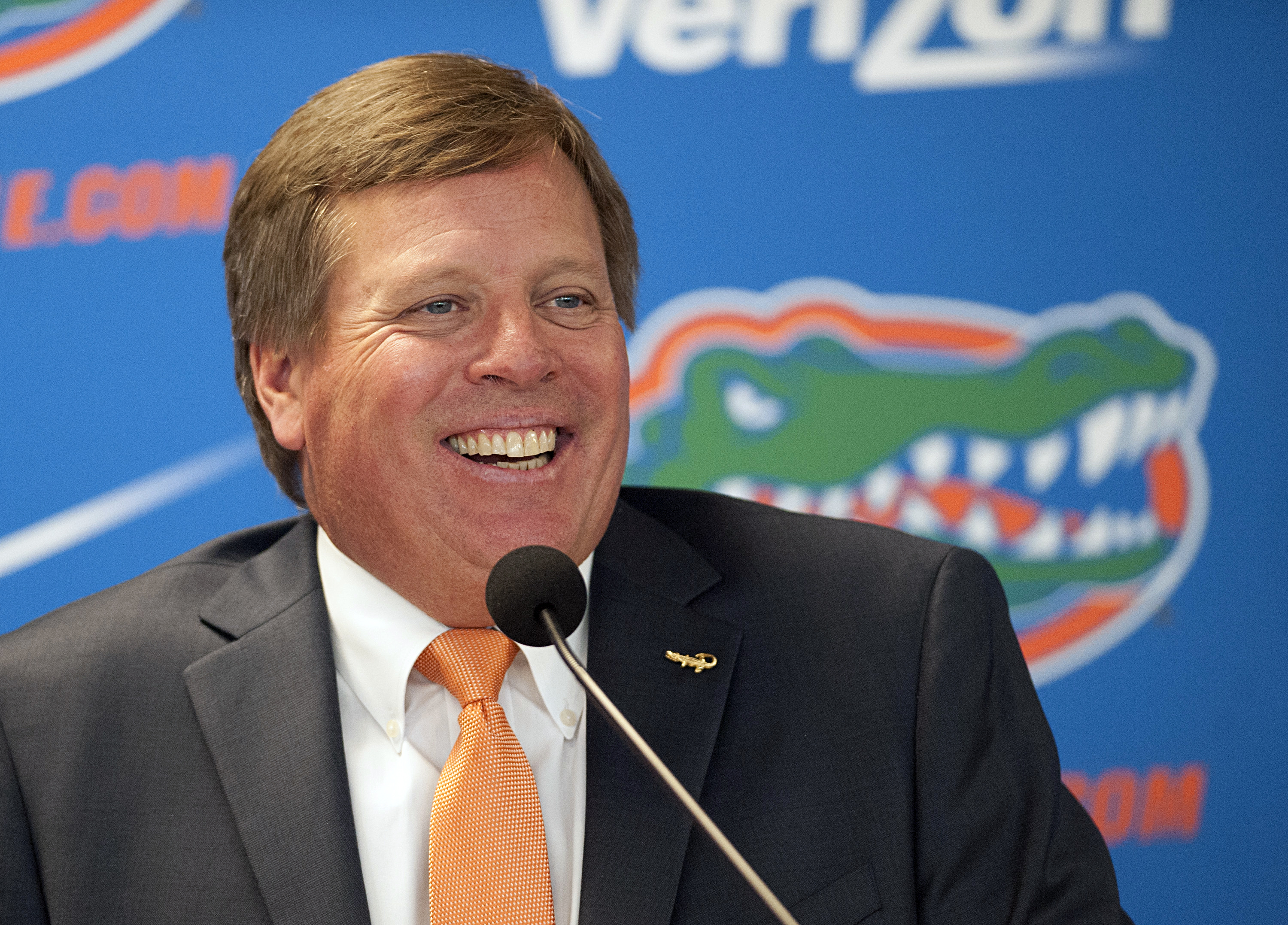 Florida introduces coach Jim McElwain