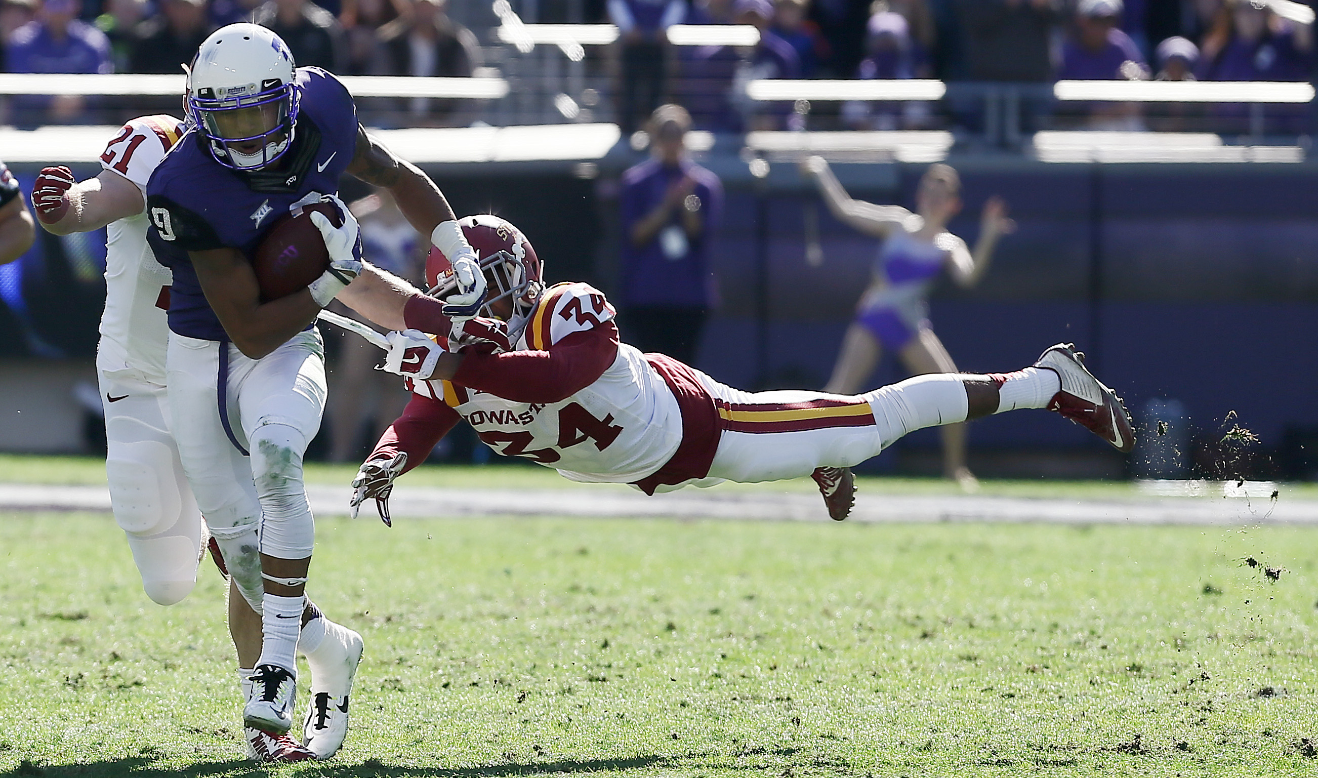 No. 4 TCU takes care of business vs Iowa State