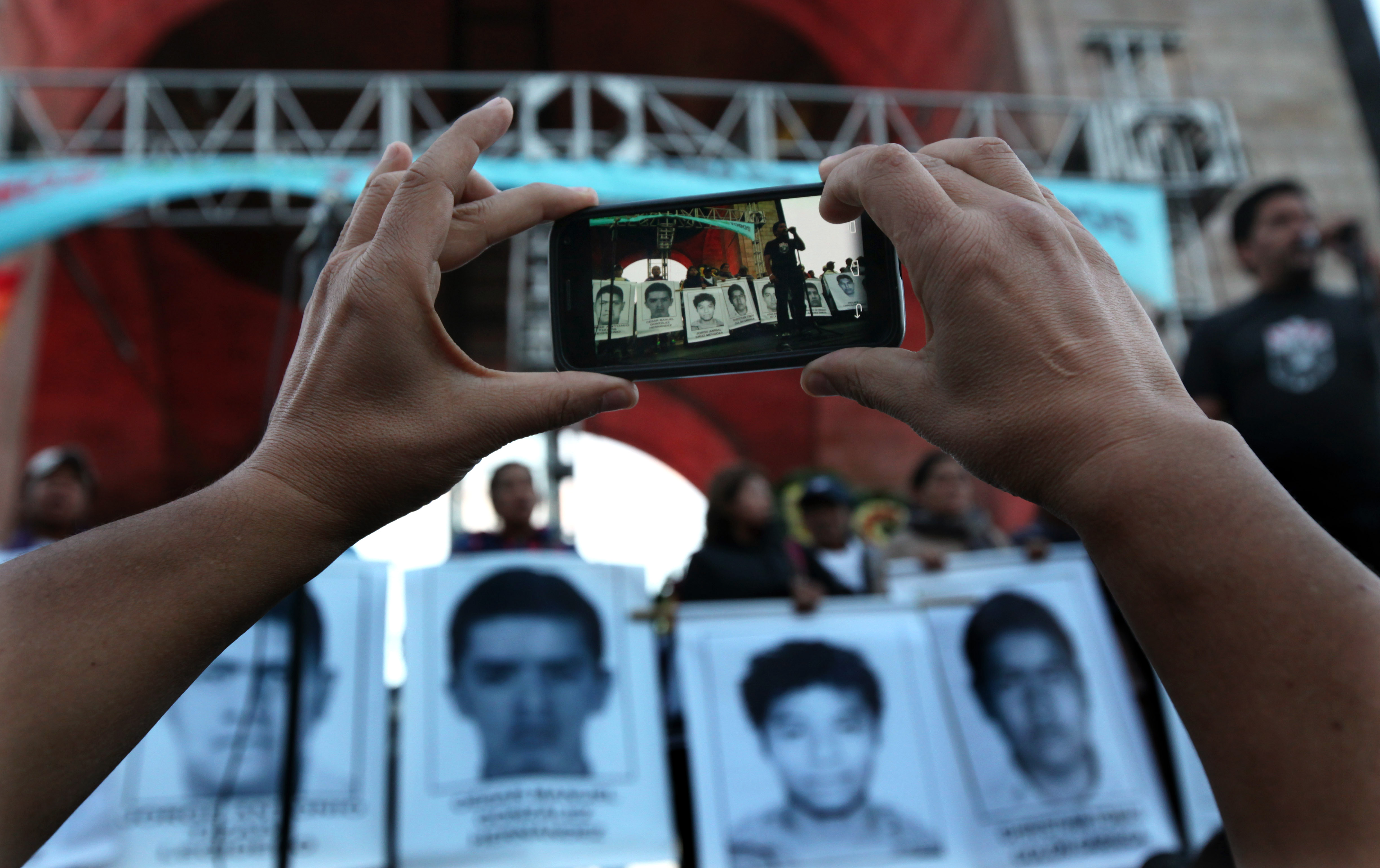 Mexico officials confirm ID in case of missing 43