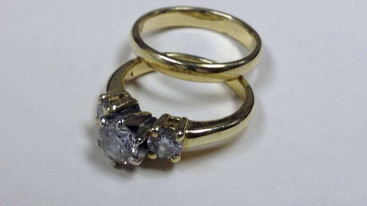 Widow places diamond ring in Salvation Army kettle