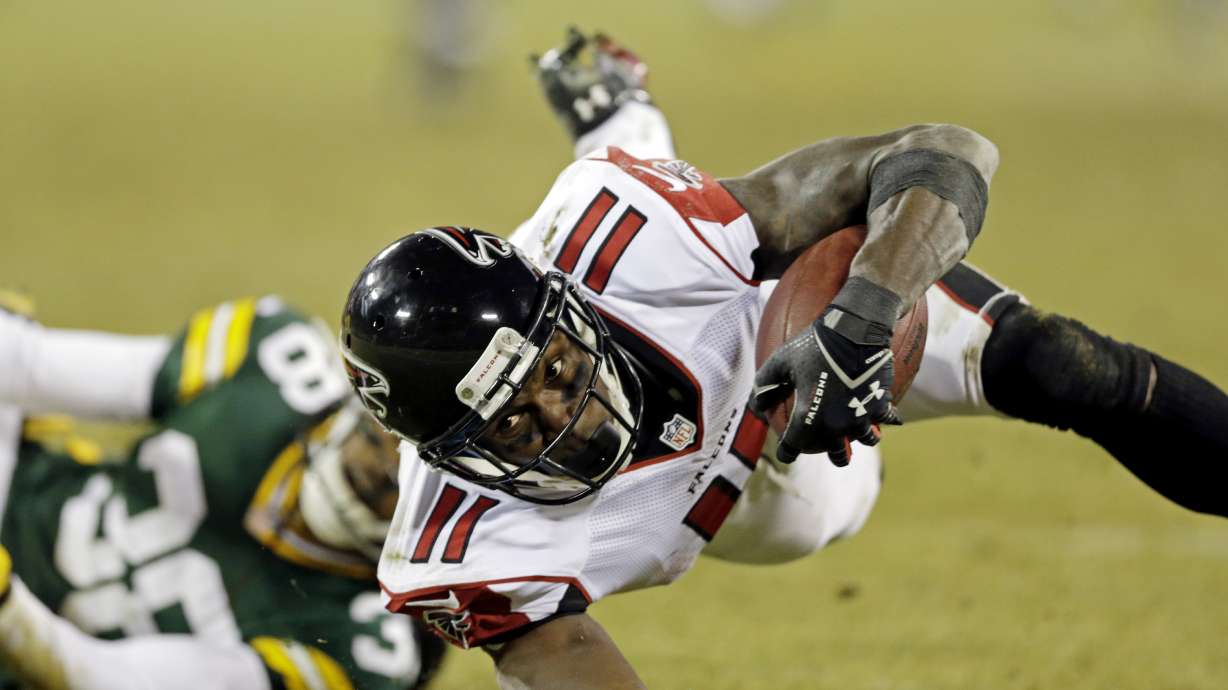 After big 1st half, Packers hold off Falcons 43-37