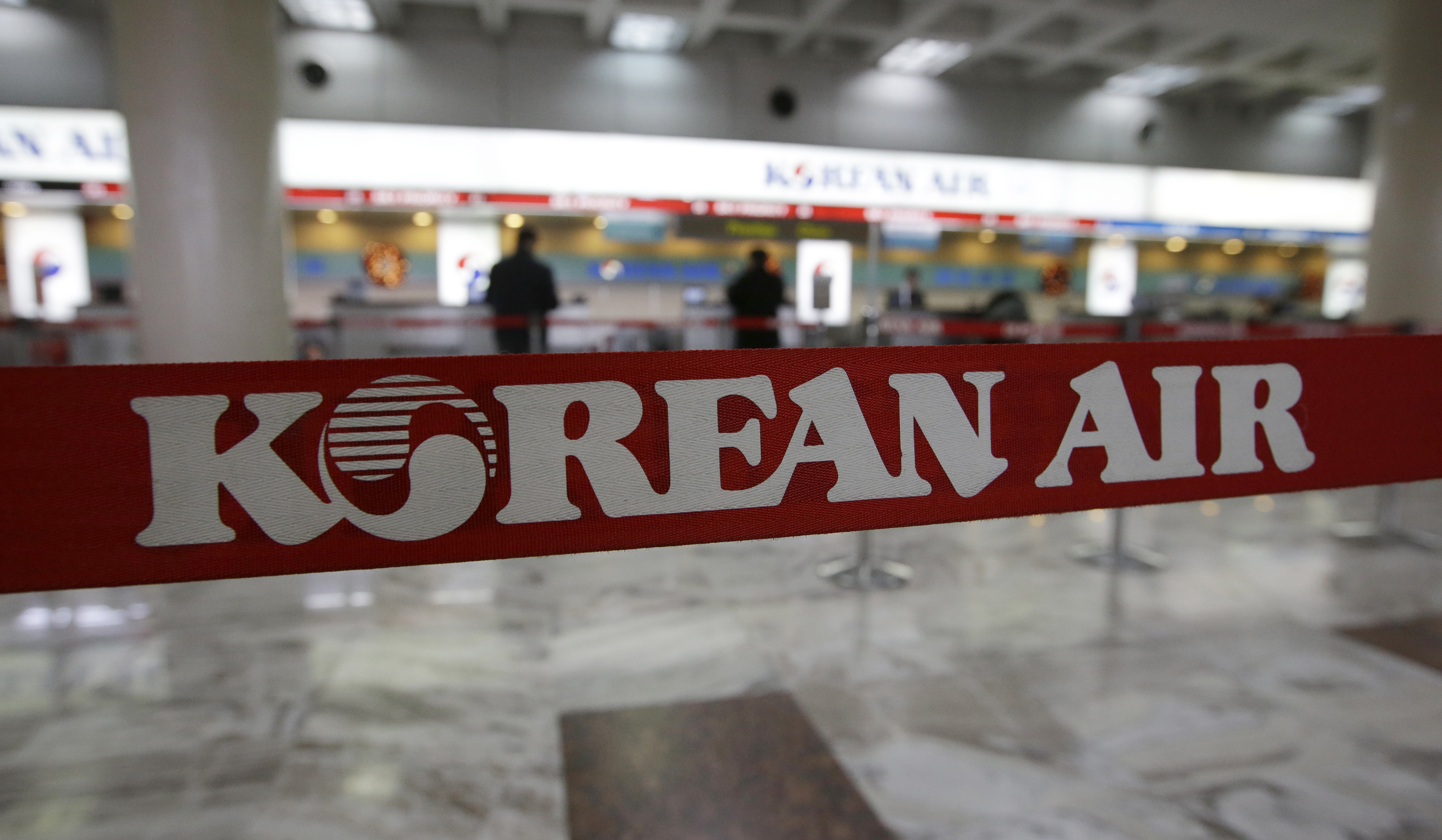 Nut rage spat latest stumble for Korean Air family