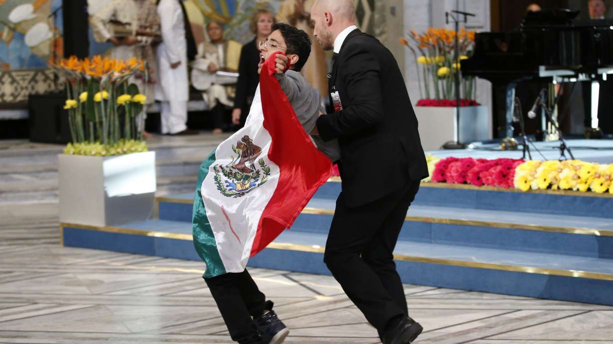 Malala sympathetic to Mexican protester at Nobels