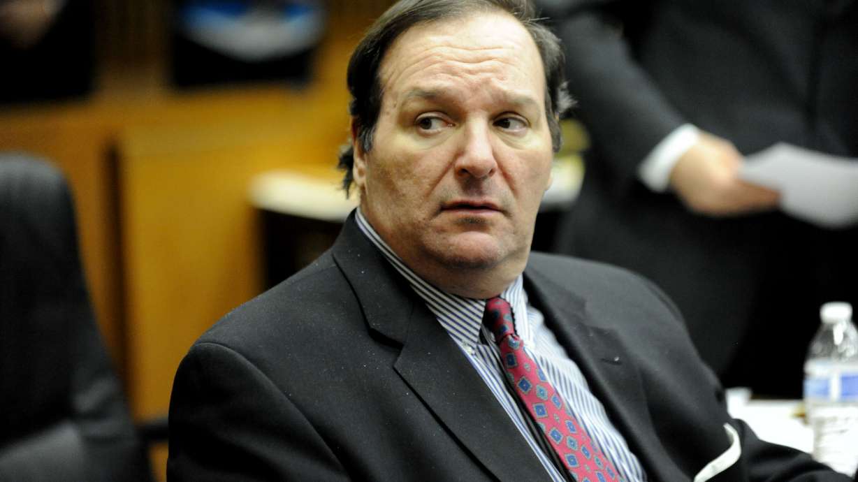 Jury gets case of wife strangled in Detroit suburb