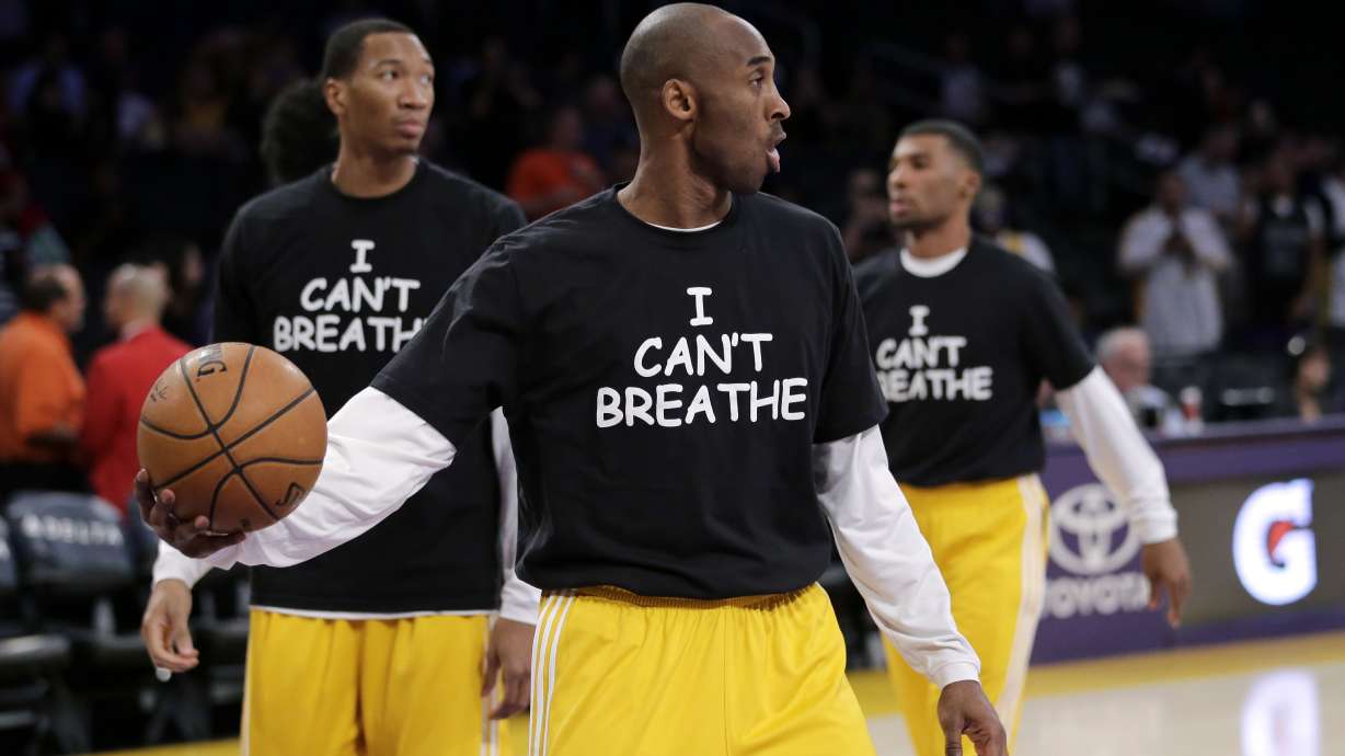 Hall of Famer Jim Brown applauds player protests