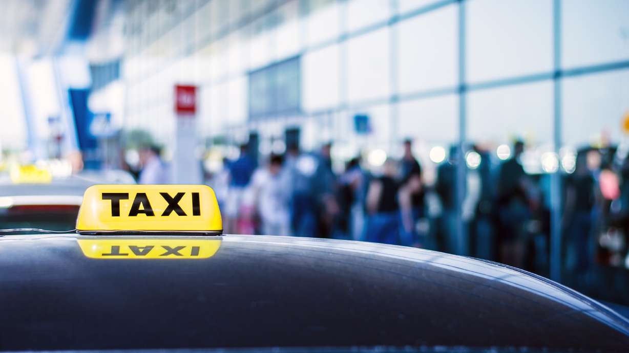 Niña de 11 años toma taxi de Arkansas a Florida para encontrarse con novio y paga $1300