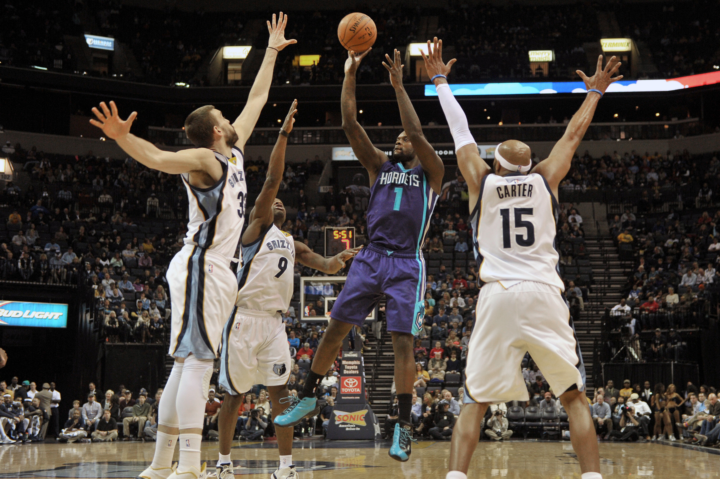 Grizzlies outlast Hornets 113-107 in 2 OTs