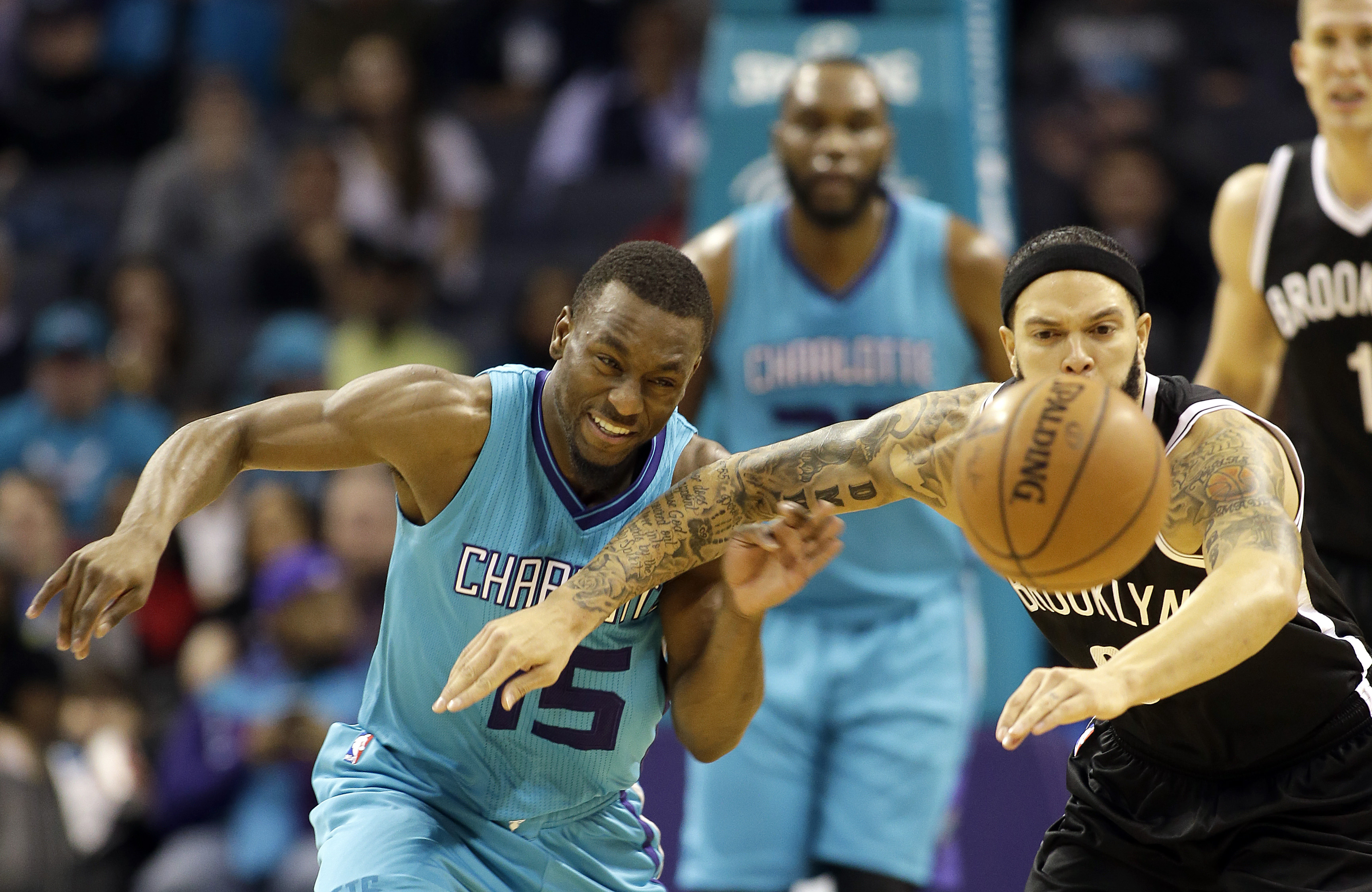Johnson leads hot-shooting Nets over Hornets