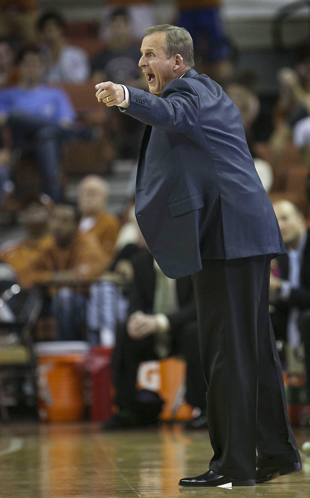Defense propels No. 8 Texas over Texas State 59-27