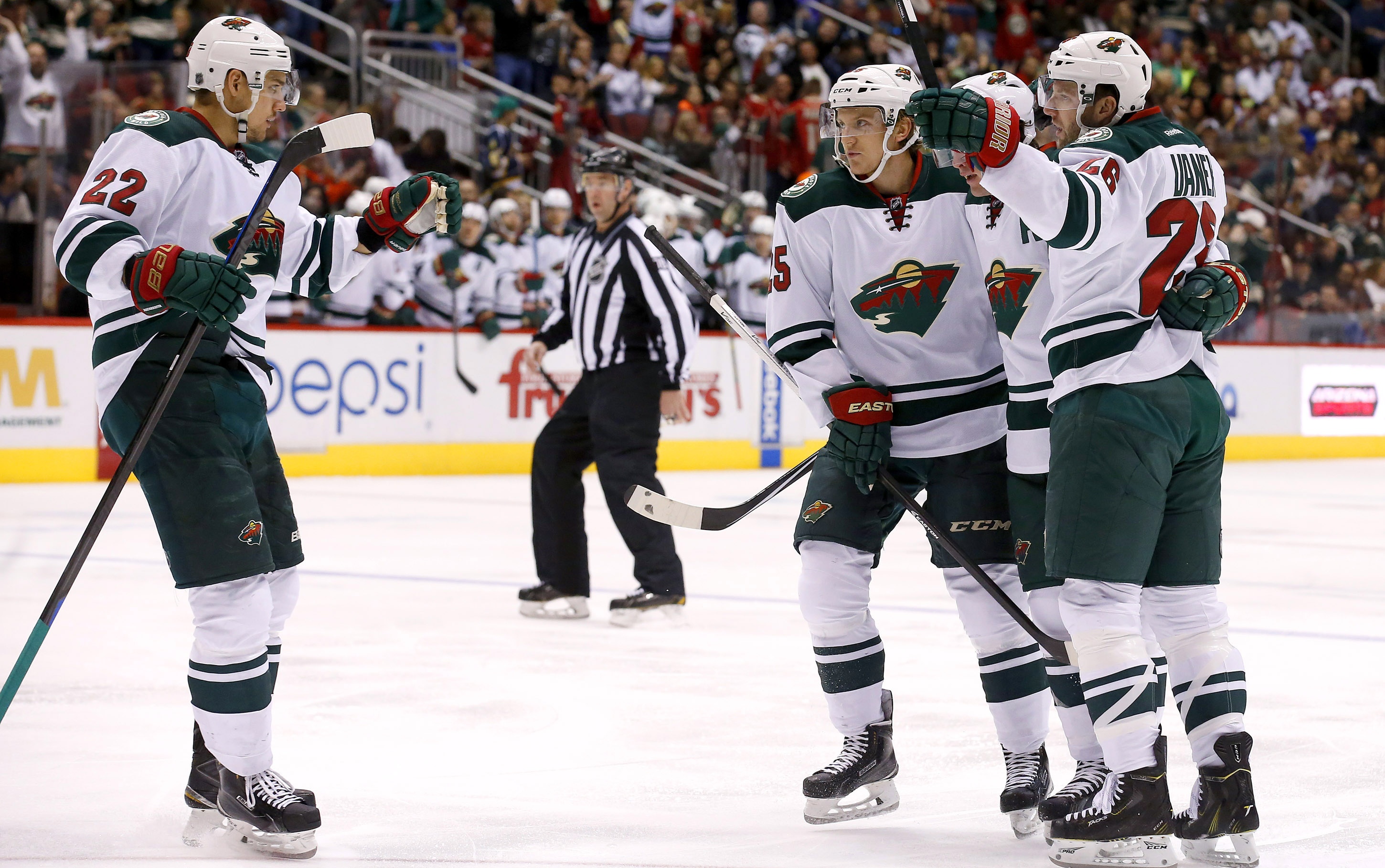 Parise helps Wild beat Coyotes 4-3 in shootout