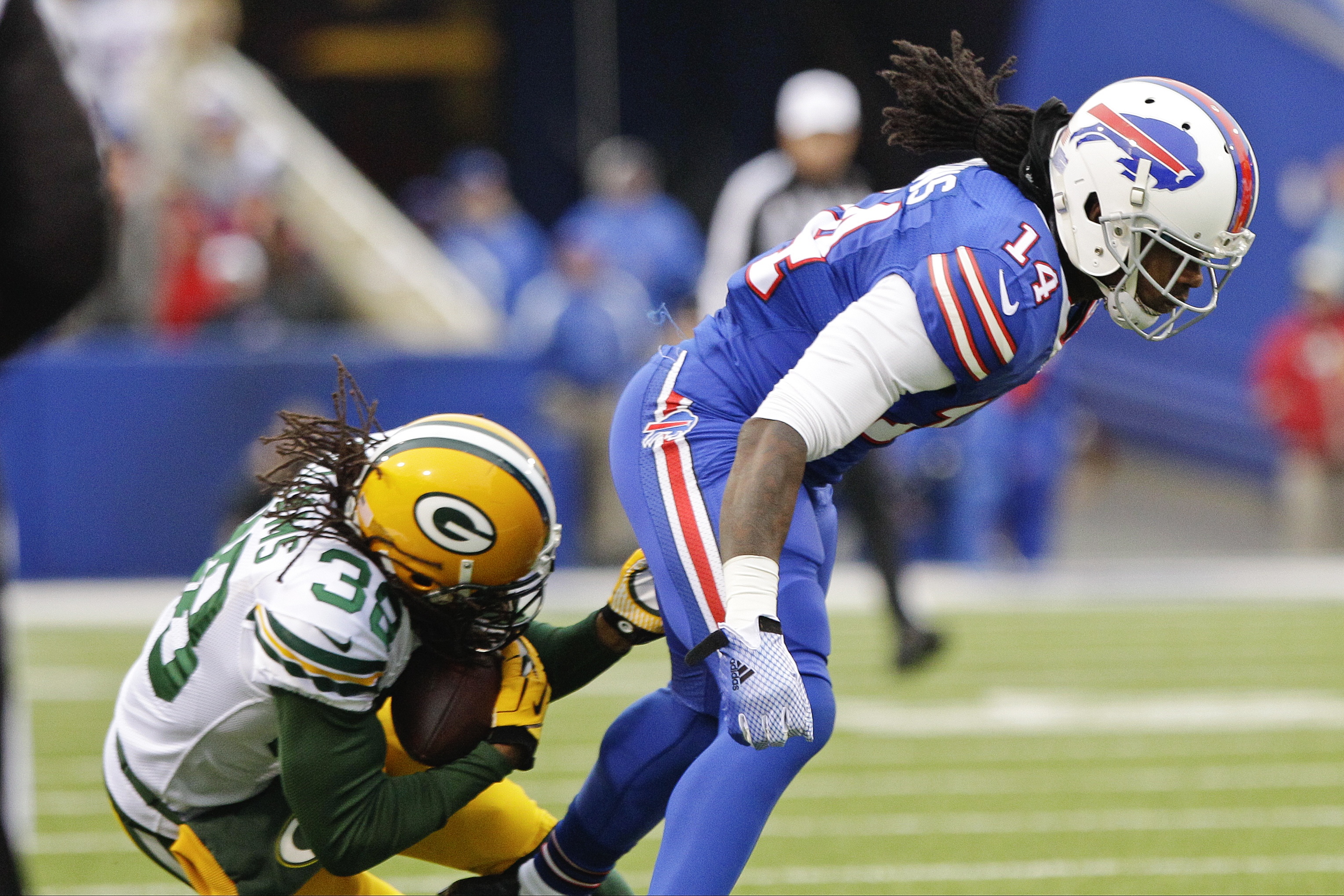 Rambo steps in to help Bills beat Packers 21-13