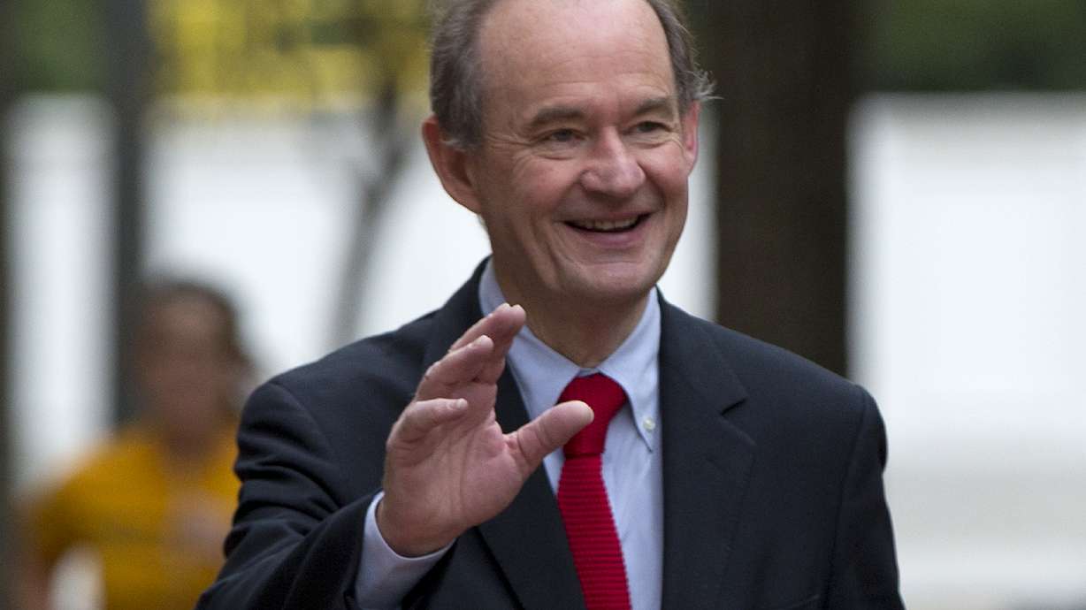 Sony threatens to sue for publishing stolen emails