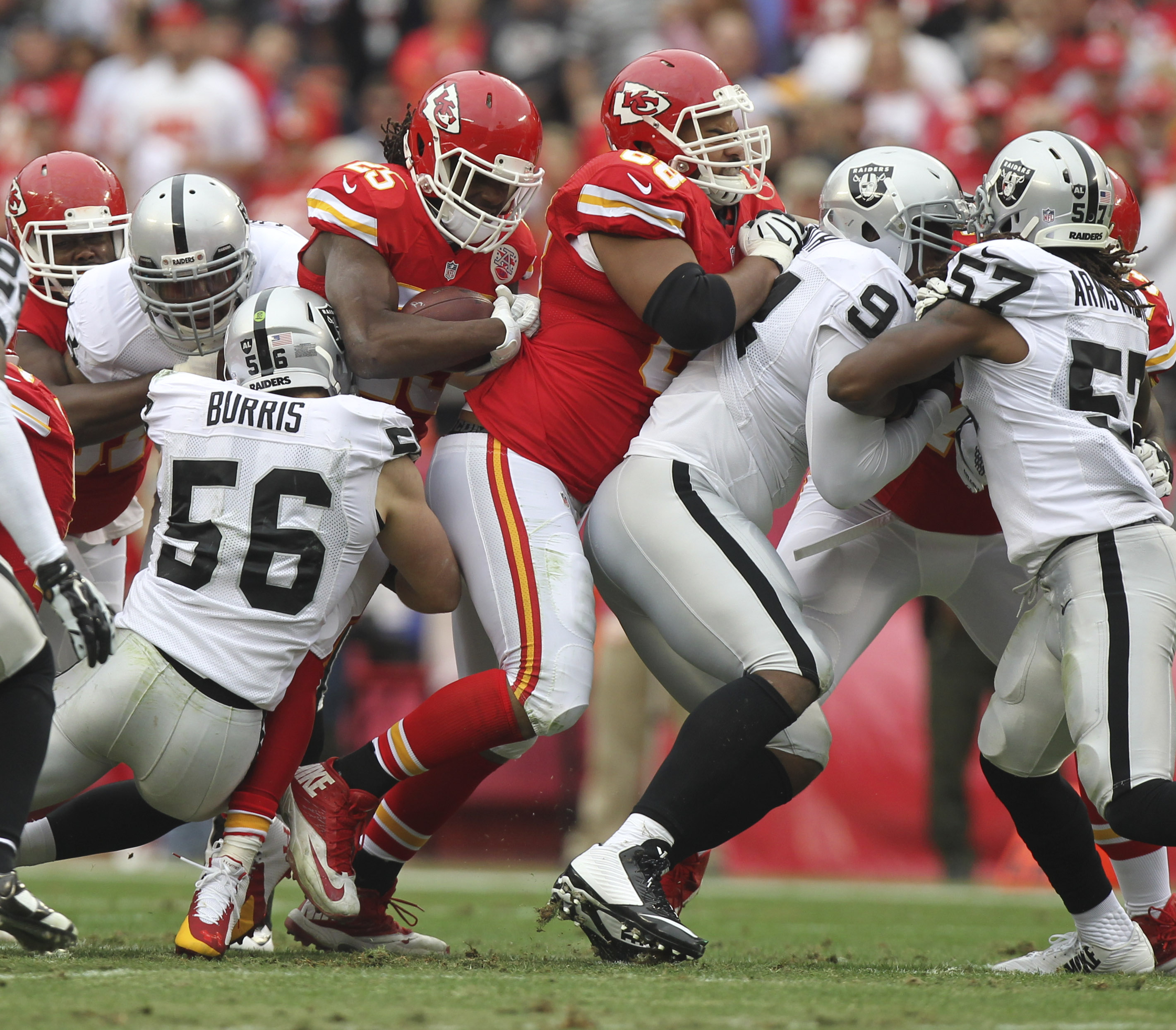 With Chiefs' Charles banged up, Davis steps up