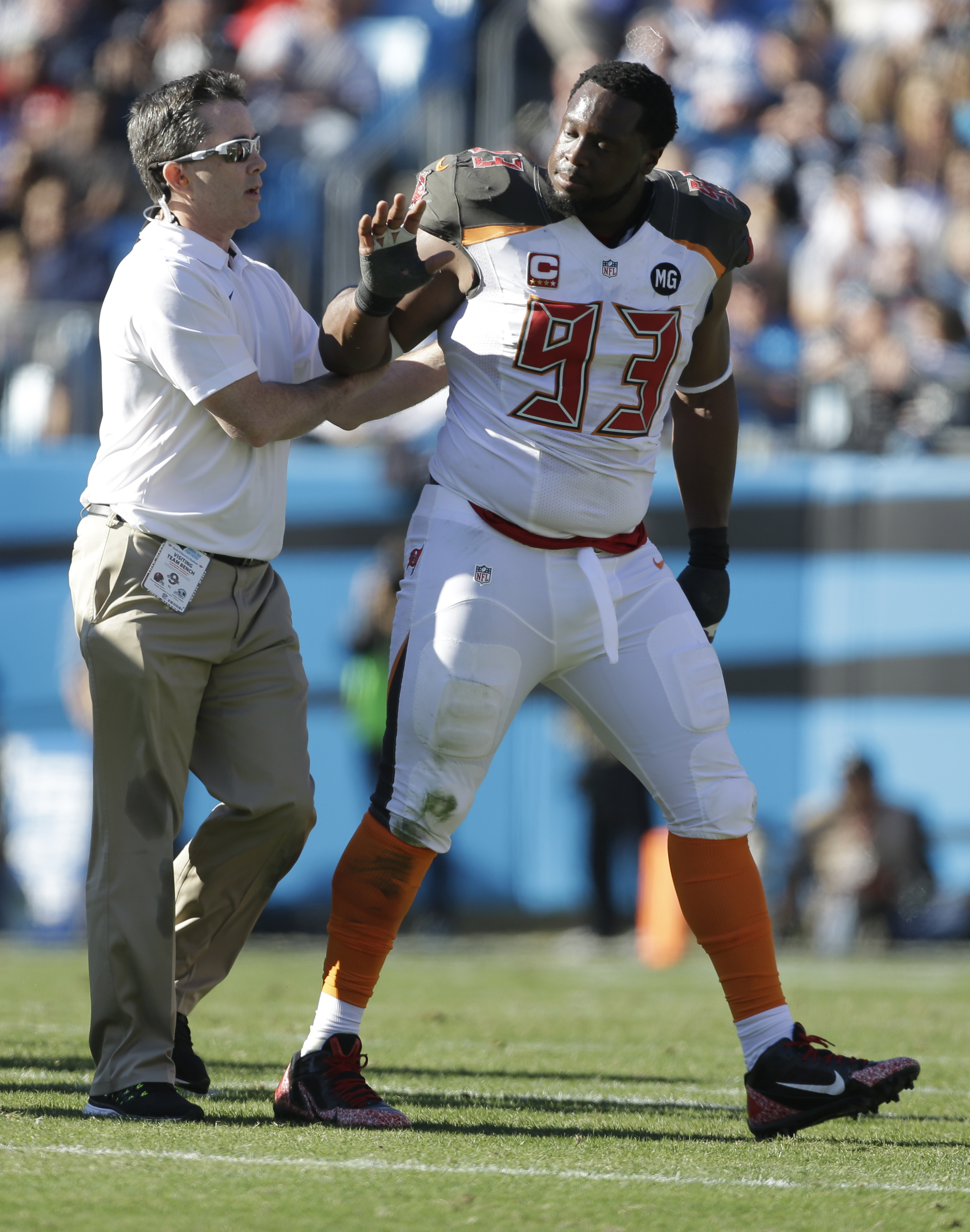Bucs DT McCoy done for season with knee injury