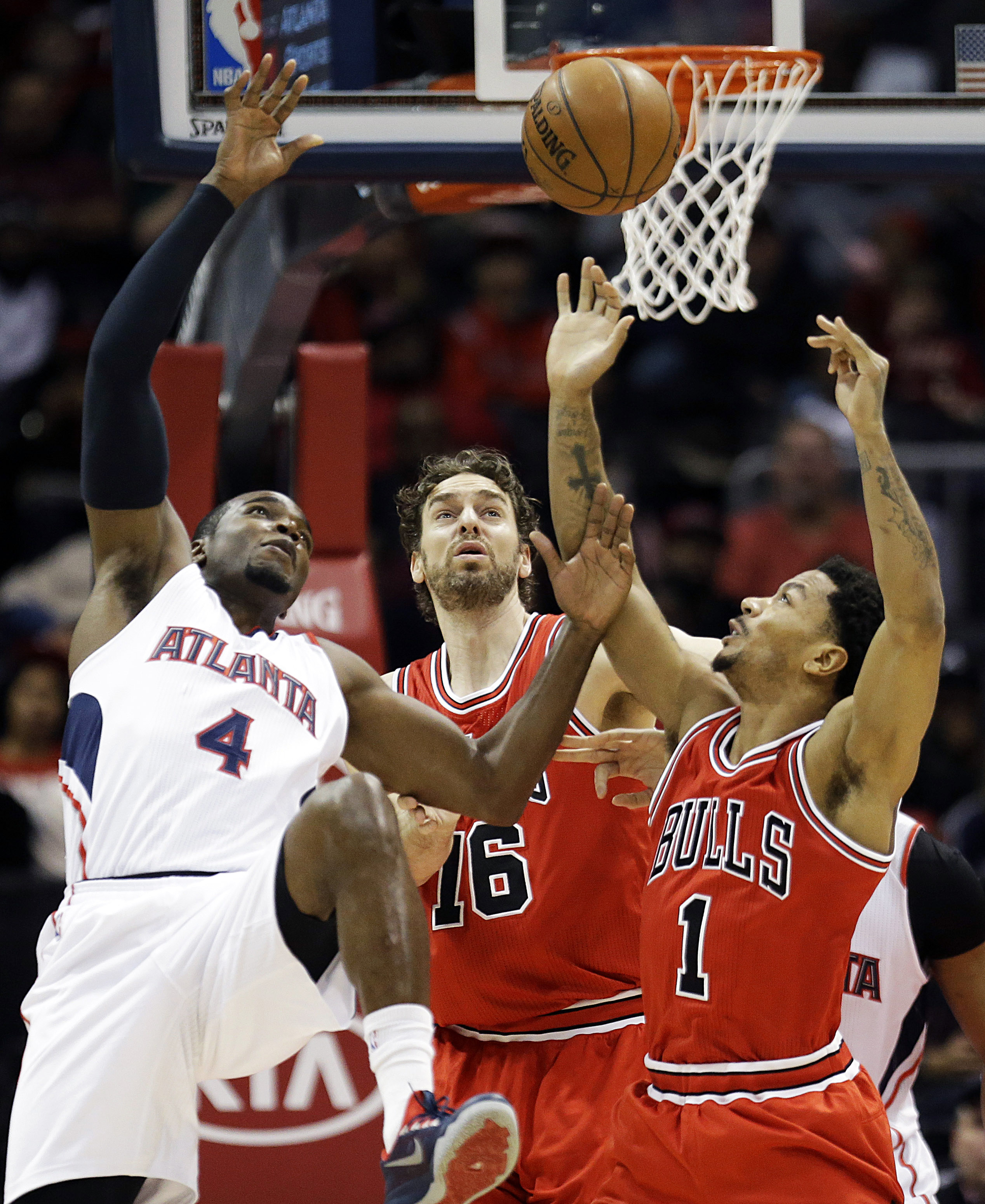 Horford scores 21, leads Hawks past Bulls 93-86