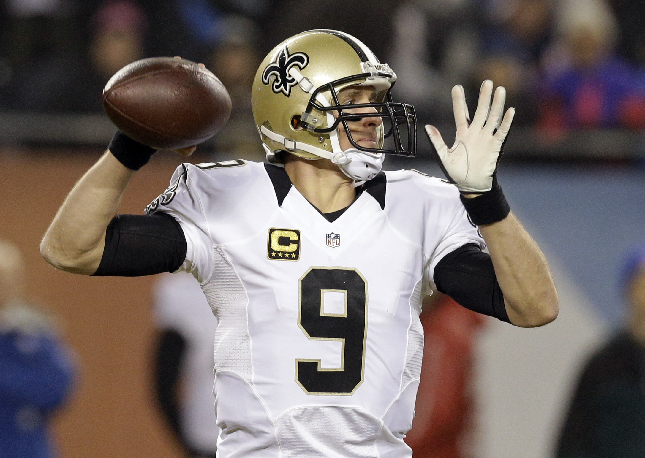 Saints beat Bears 31-15, grab South lead