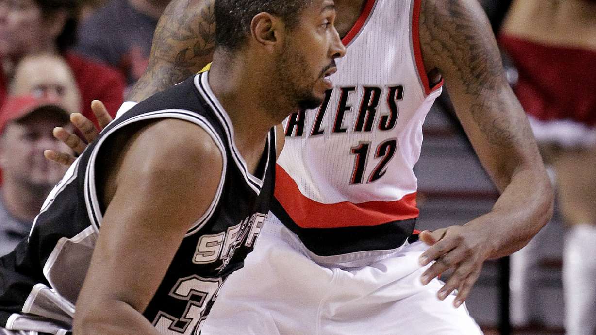 Blazers defeat short-handed Spurs 108-95