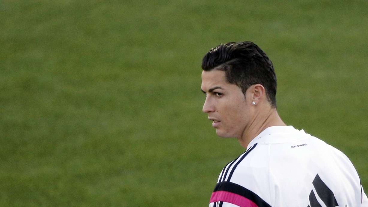 Man seeks Ronaldo to sue him over underwear line