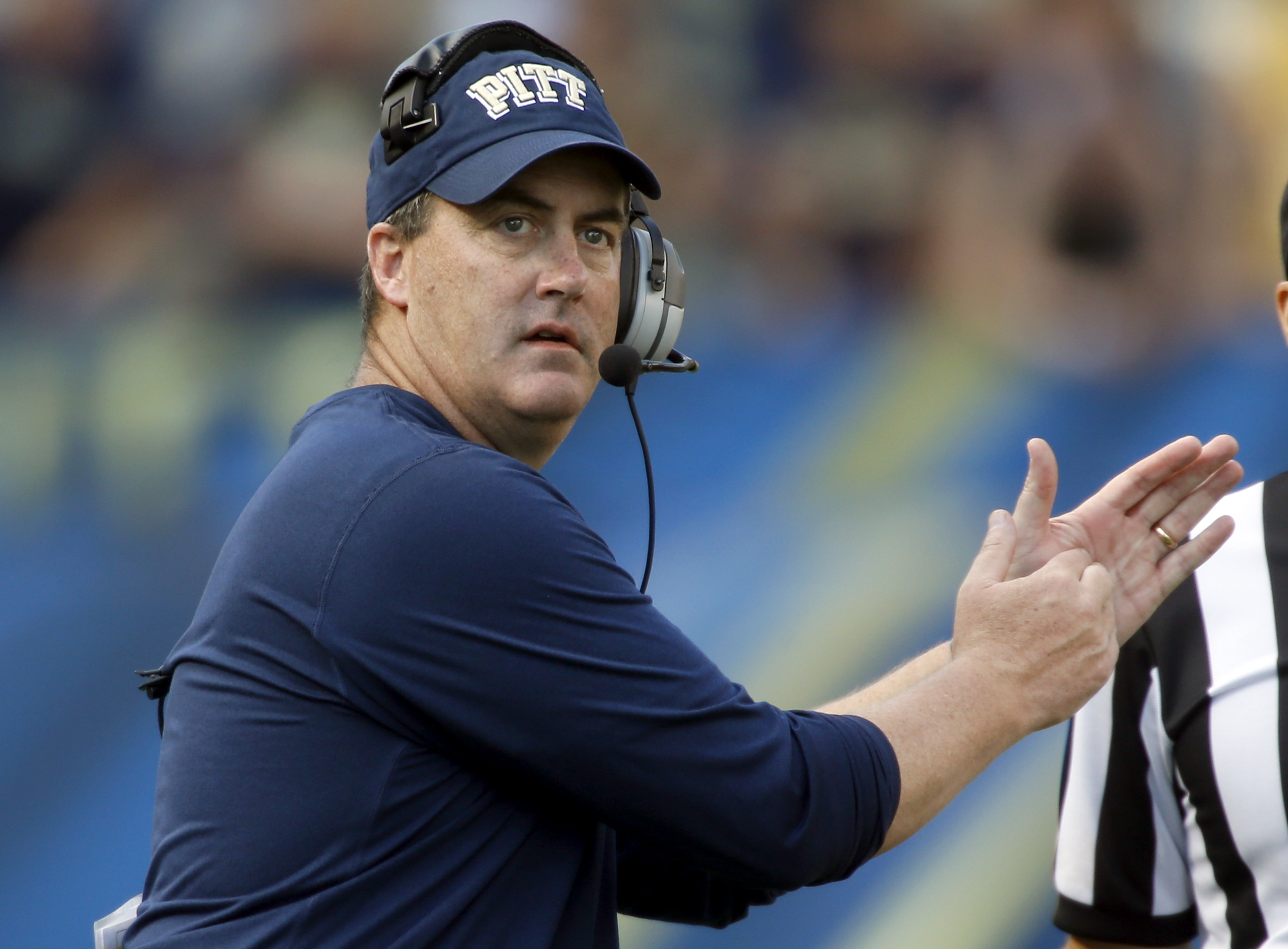 AP source: Chryst meeting with Wisconsin officials