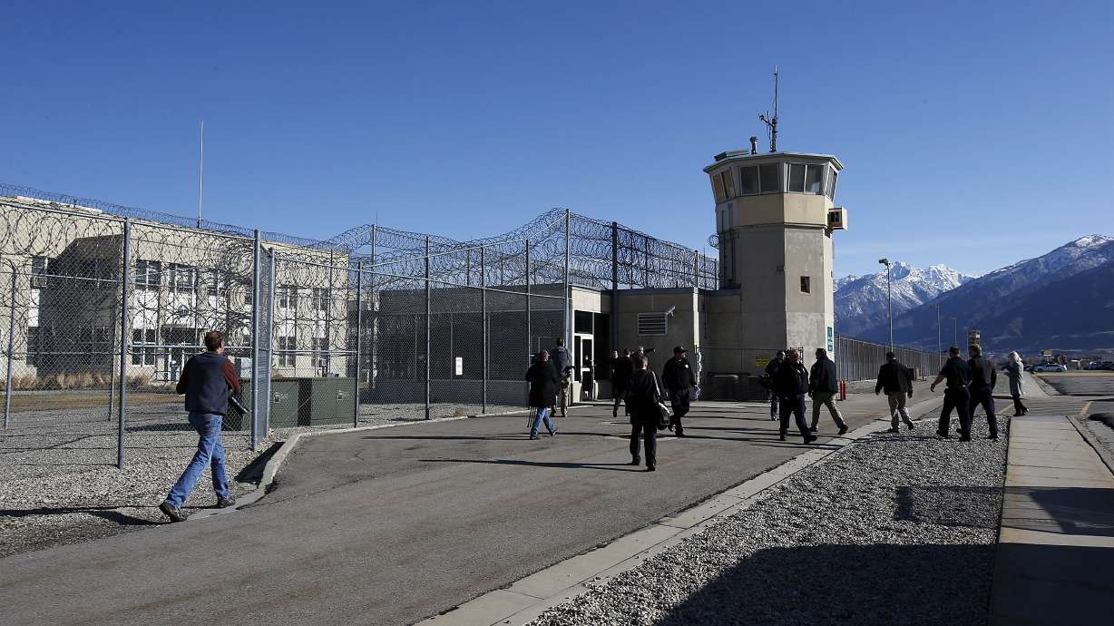 House speaker steps down from prison relocation commission