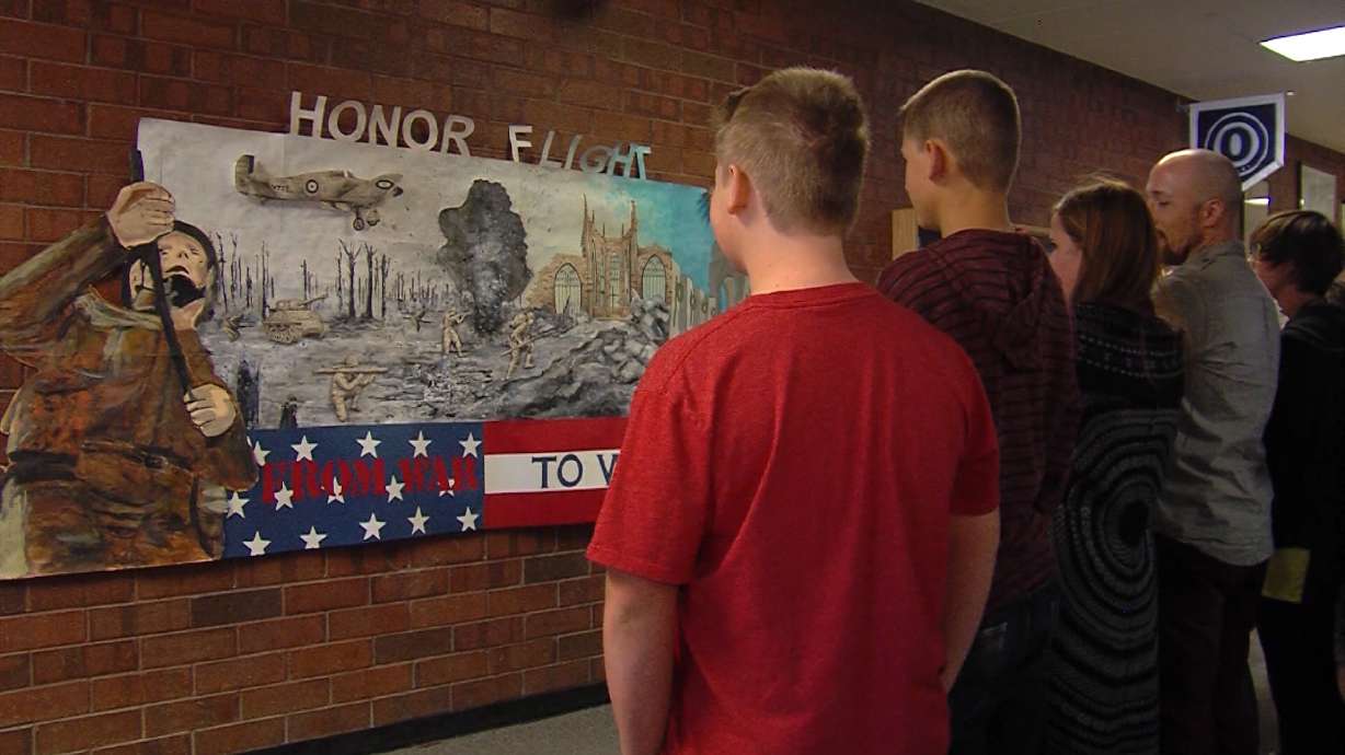 Middle school students raise money to honor veterans