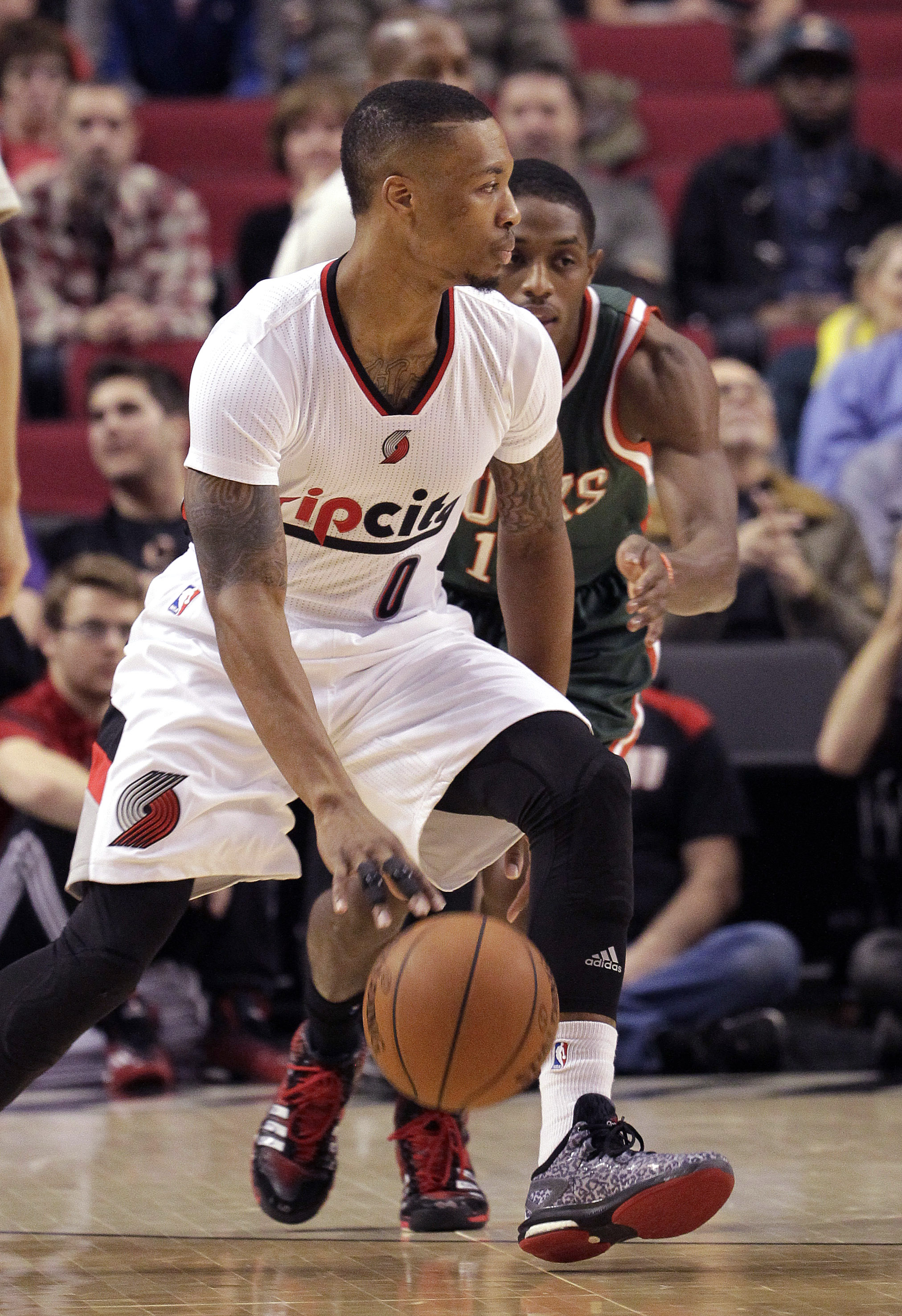 Aldridge, Trail Blazers rally to beat Bucks 104-97
