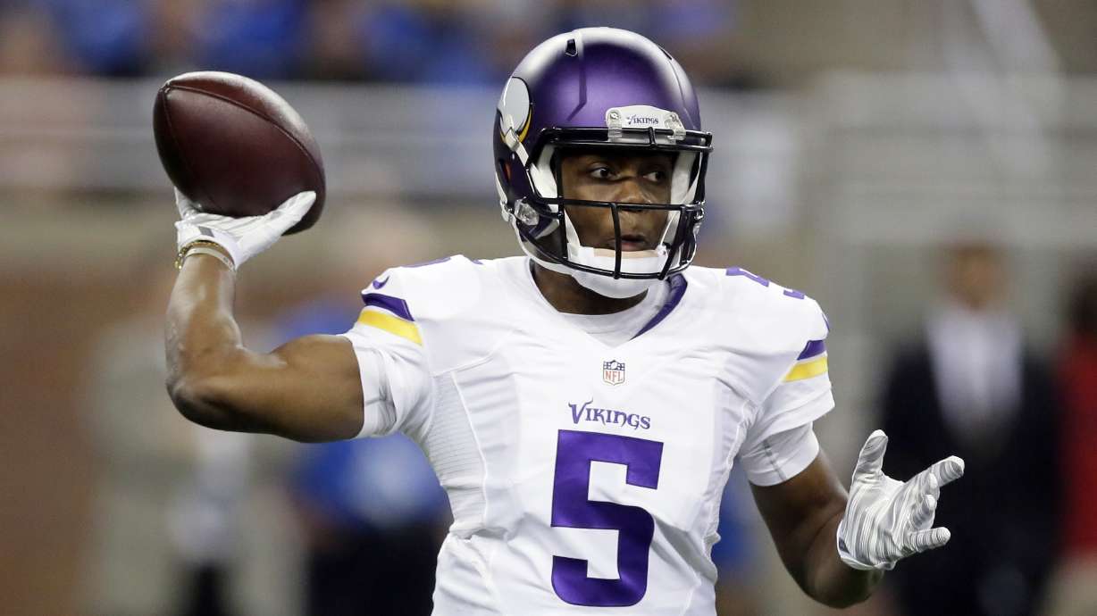 Dolphins, Vikings searching for motivation Sunday