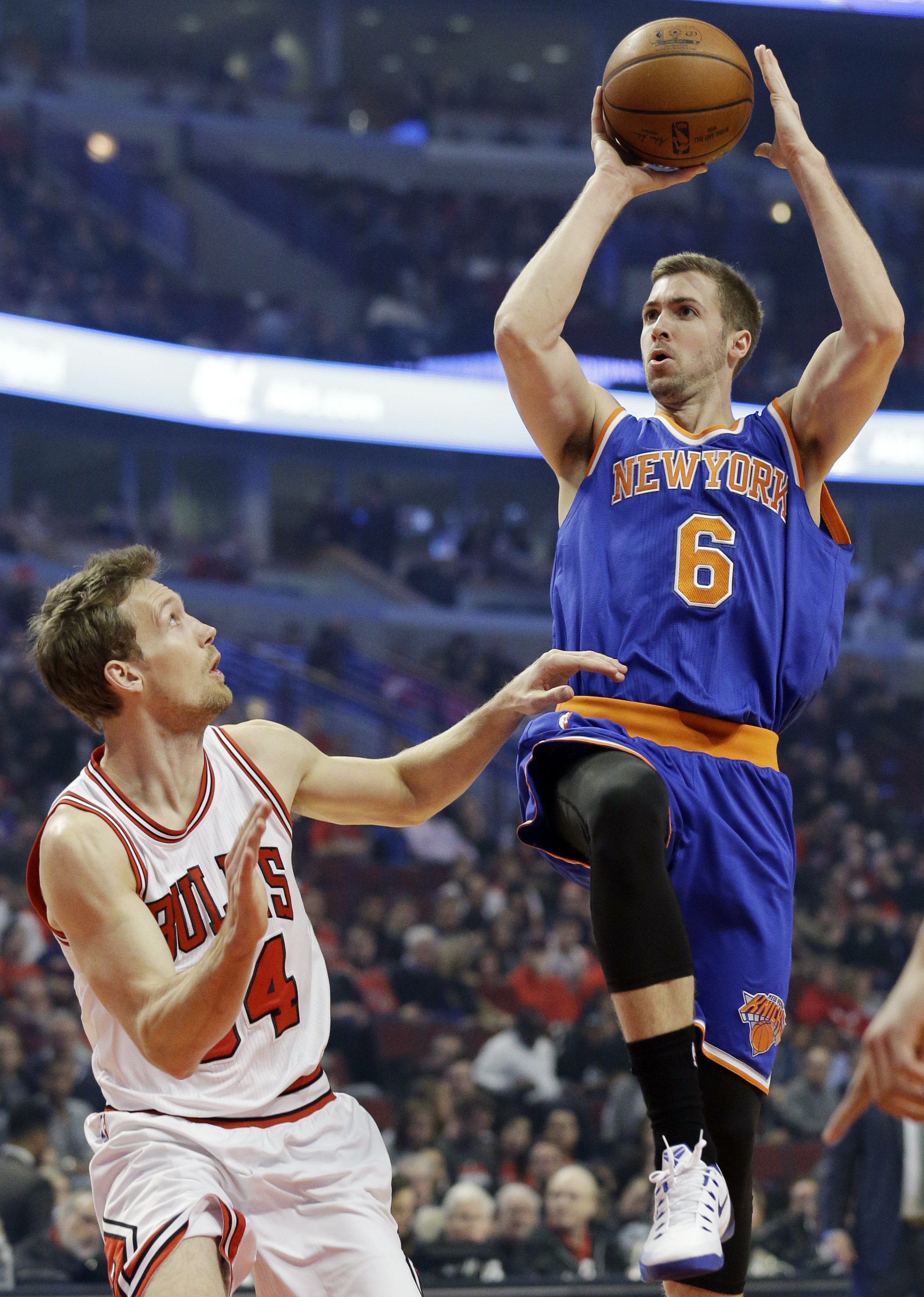 Butler scores 35, Bulls beat Knicks 103-97