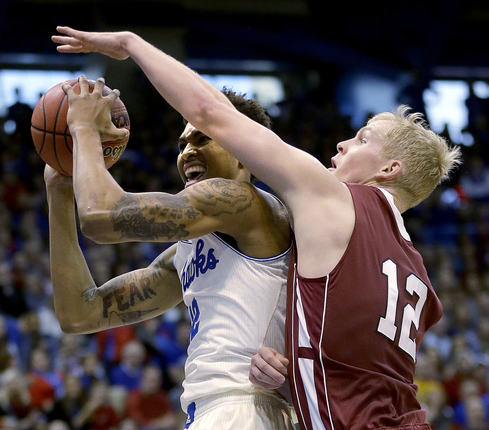 Oubre helps No. 10 Kansas beat Lafayette 96-69
