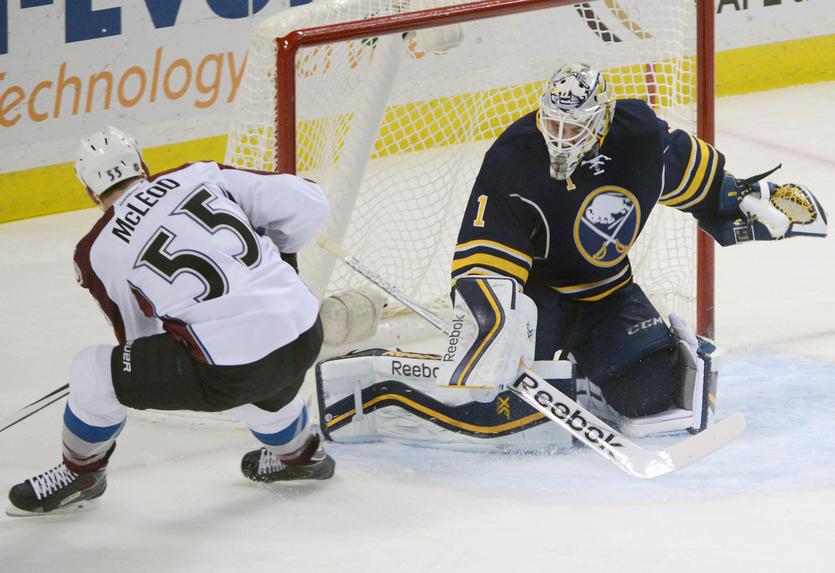 Tanguay scores 2 goals, Avalanche beat Sabres 5-1