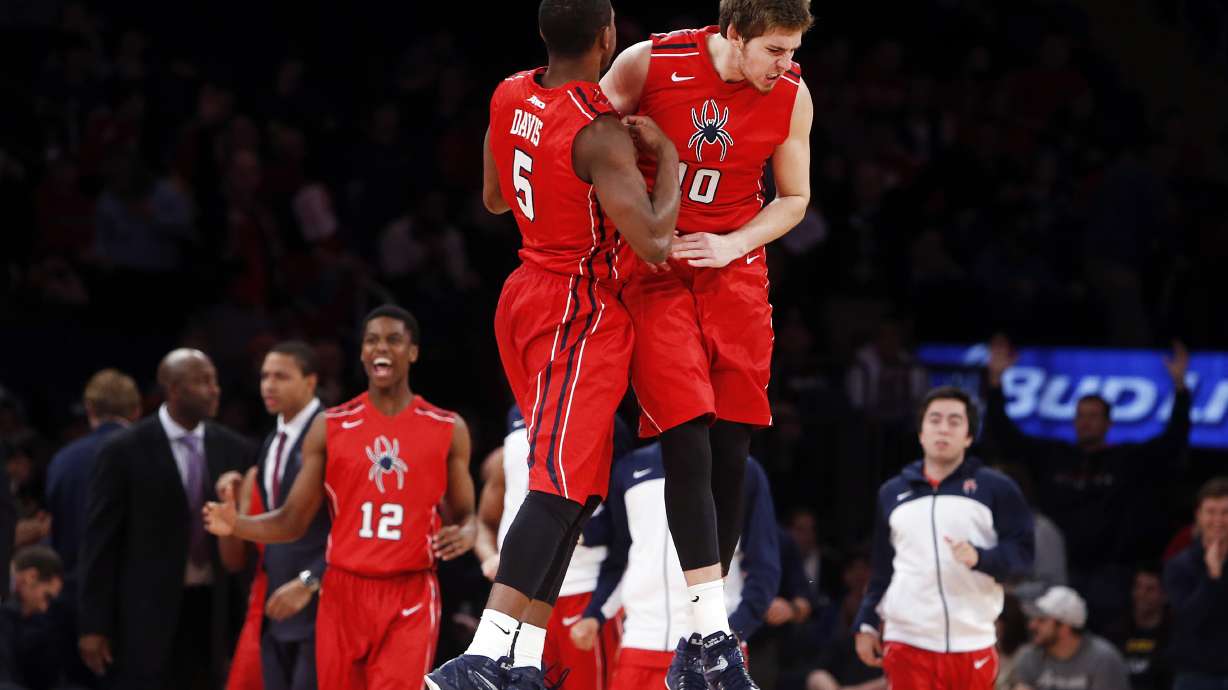 Richmond tops Pepperdine 65-63 in Gotham Classic