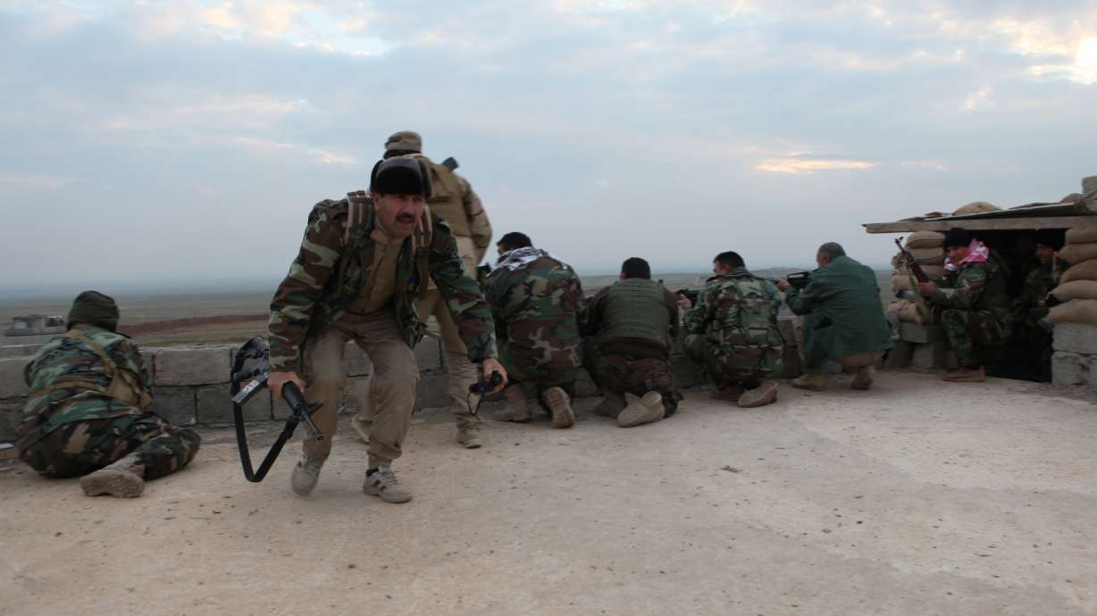 Iraqi Kurds push into contested northern town