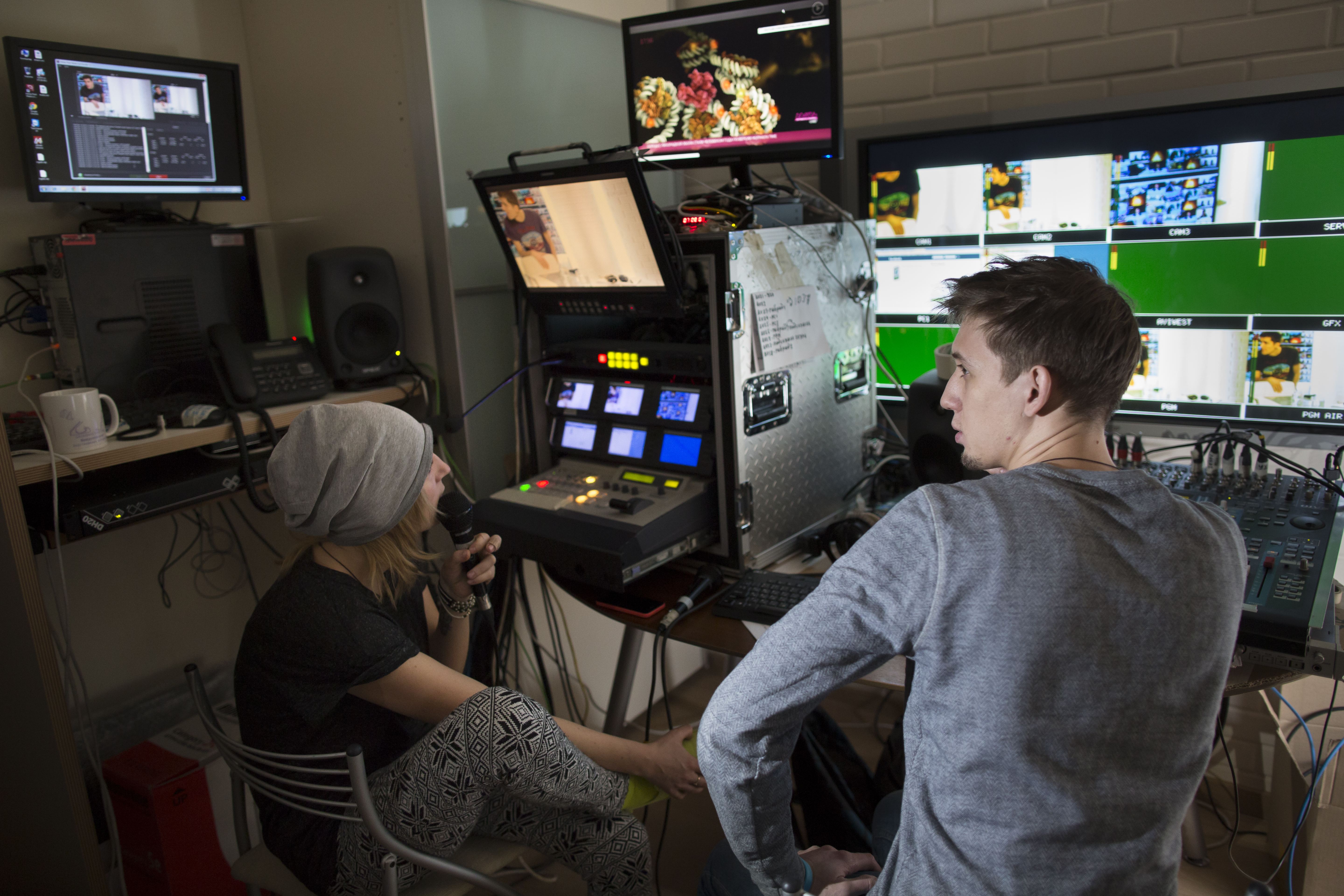 Russia's sole independent TV forced into meager studio