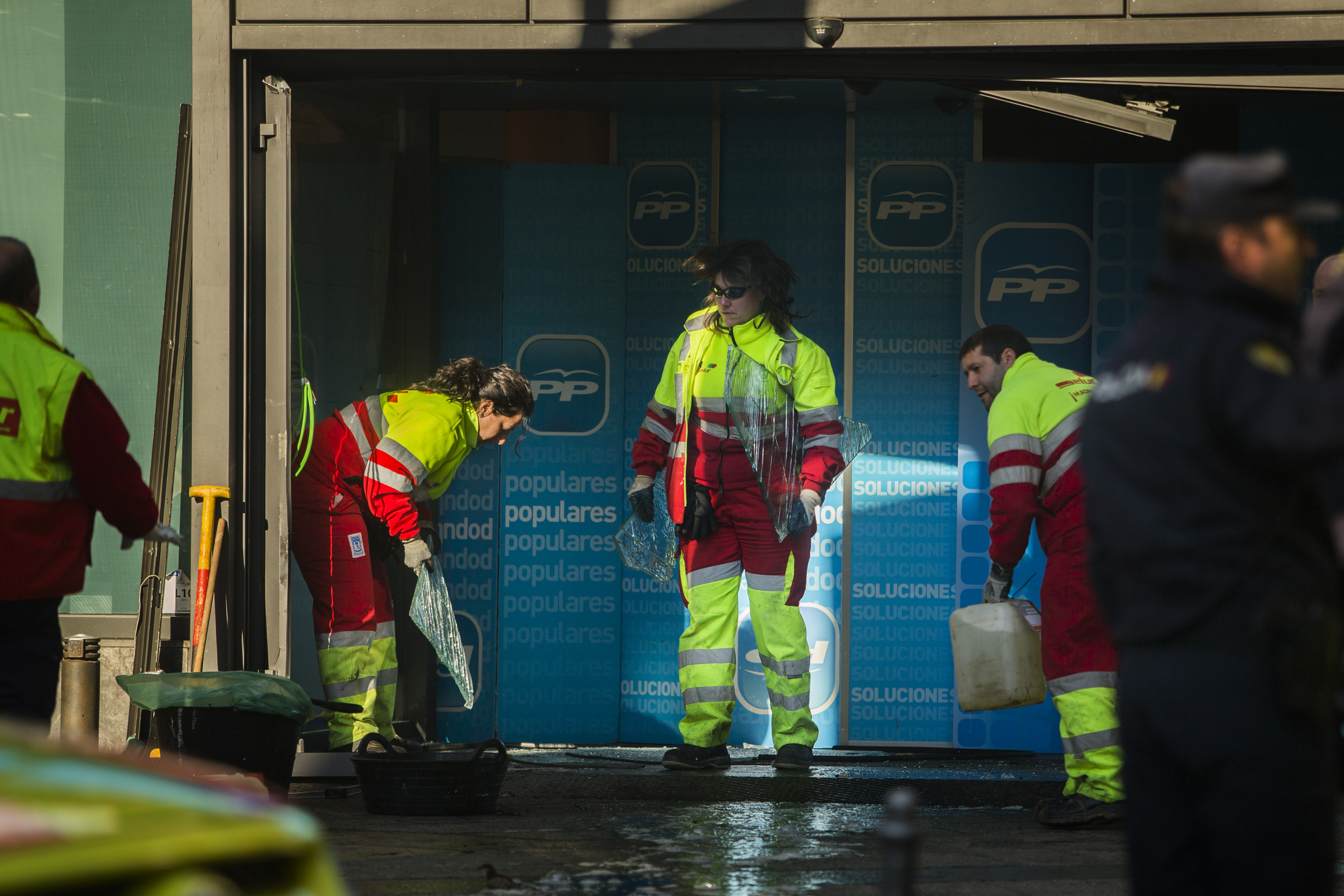 No bail for man held in Spanish party HQ attack