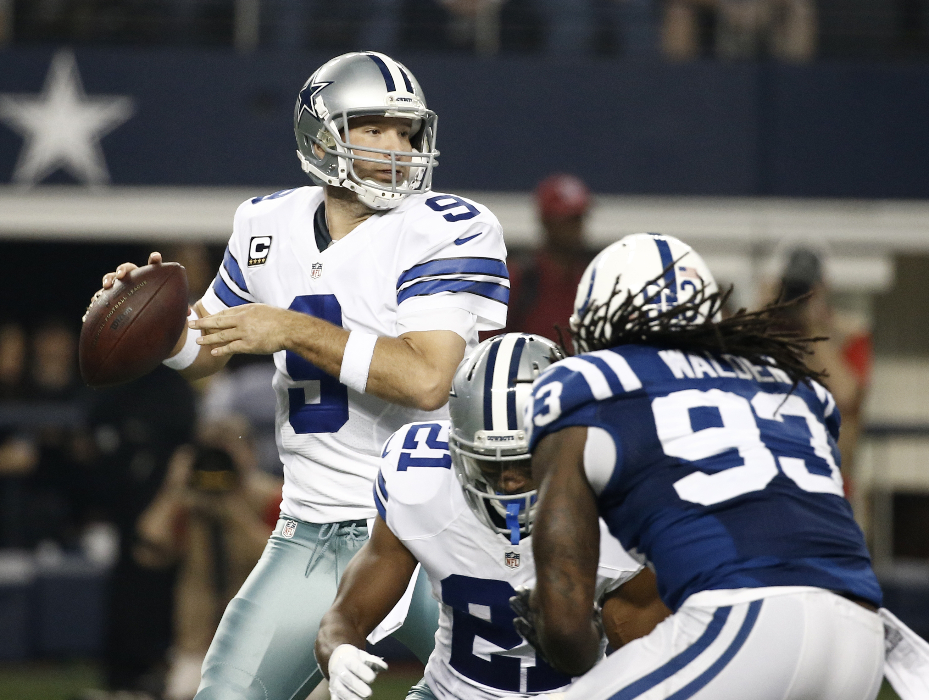 Romo passes Aikman as Cowboys' yardage leader