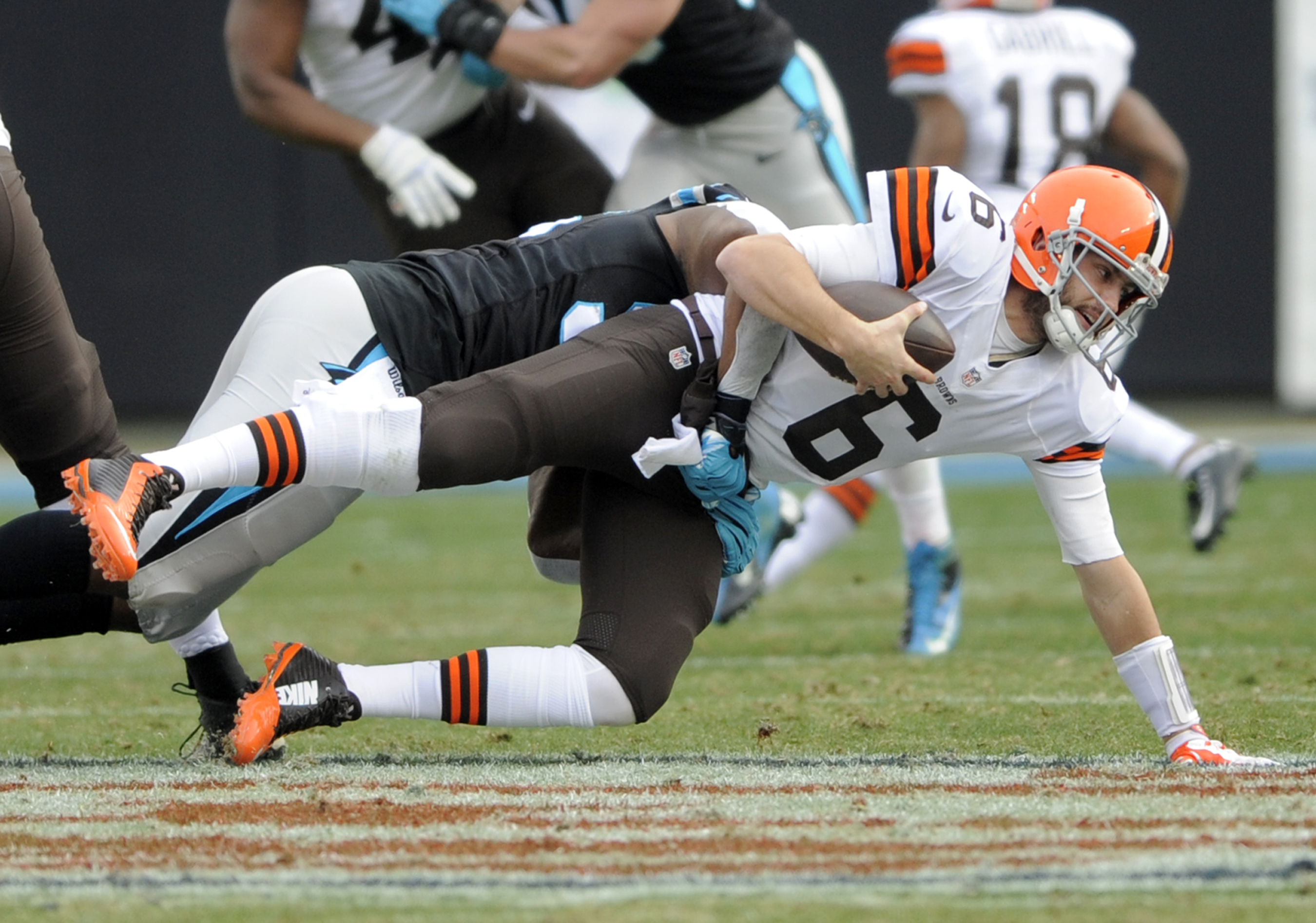 Panthers keep on running in 17-13 win over Browns