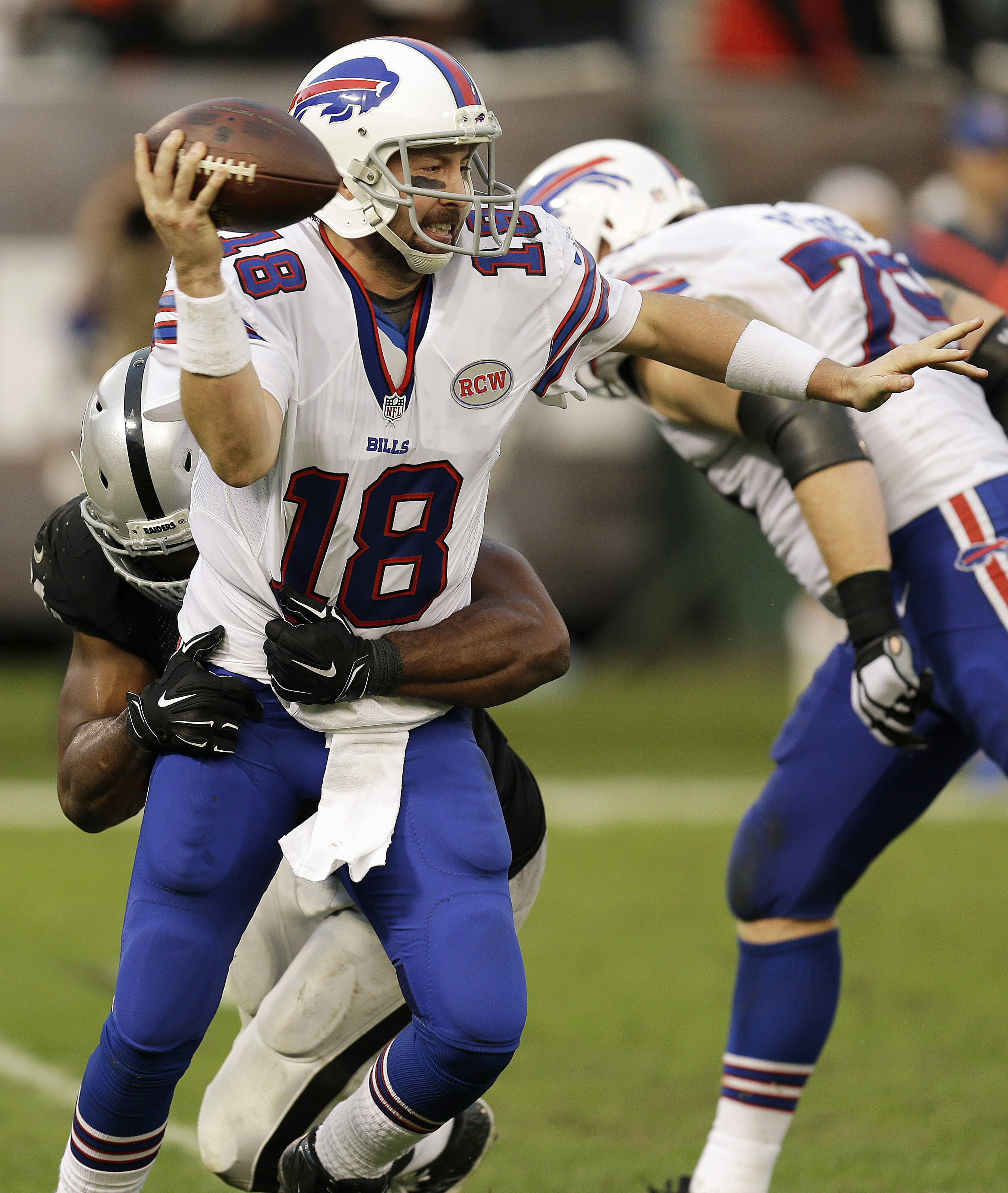 Raiders knock Bills out of playoffs with 26-24 win