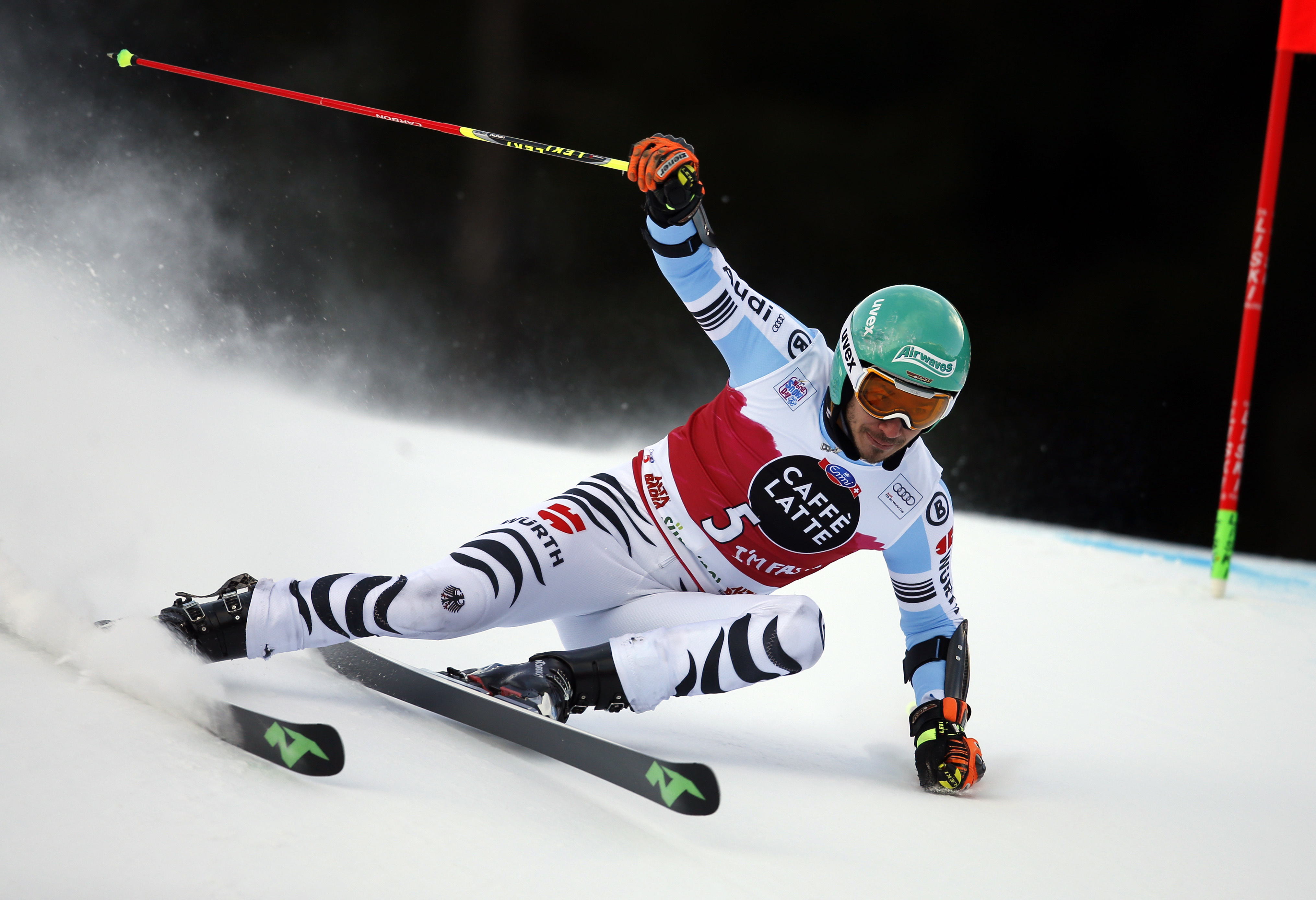Neureuther wins night slalom; Hirscher only 7th