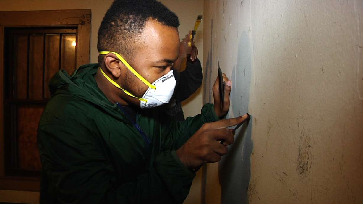 'Guardian angel,' community join to give man home