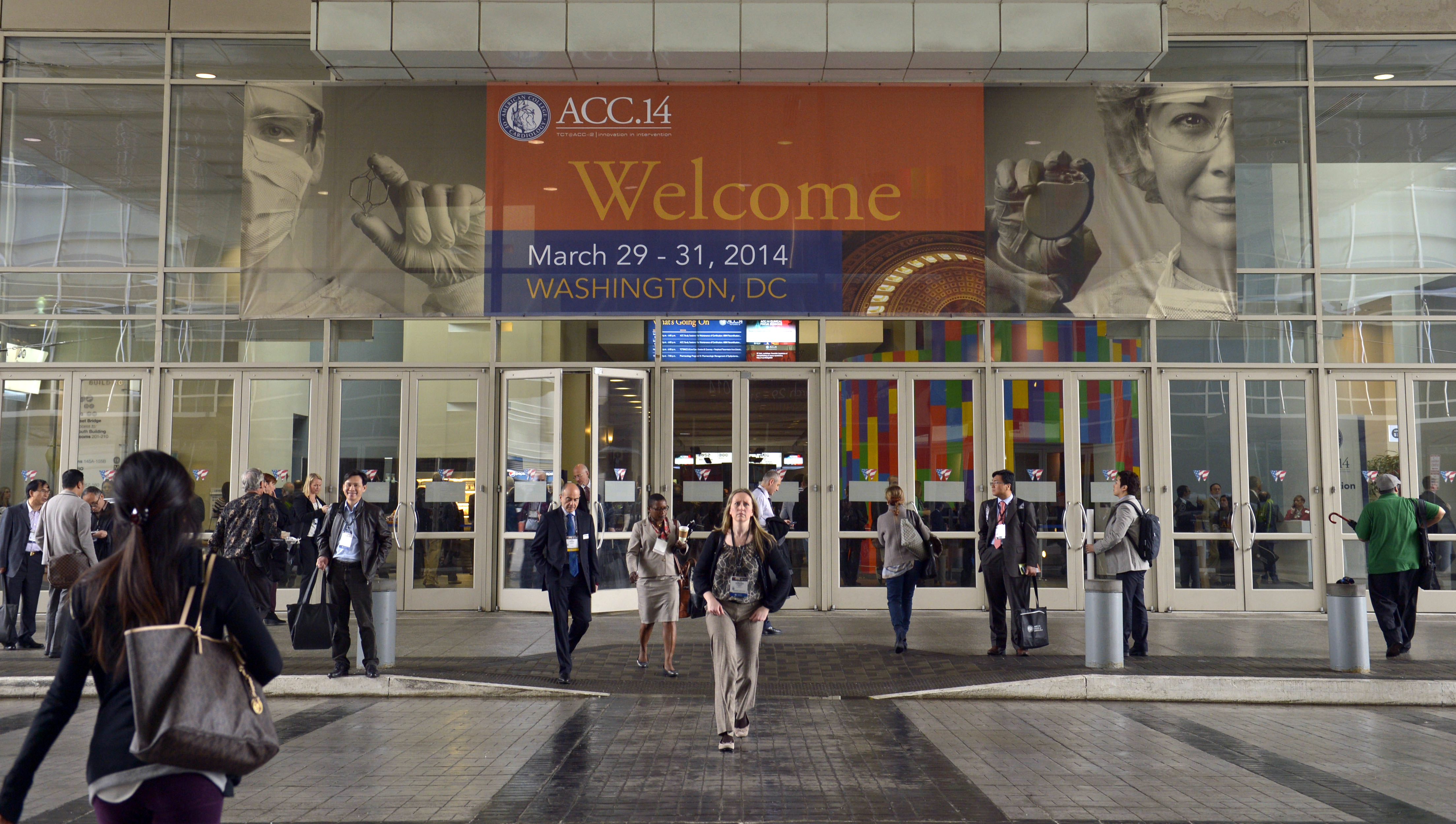 Do heart patients fare better when doctors away?