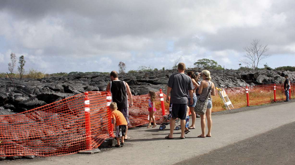 Mayor invites Obama to see Hawaii lava flow